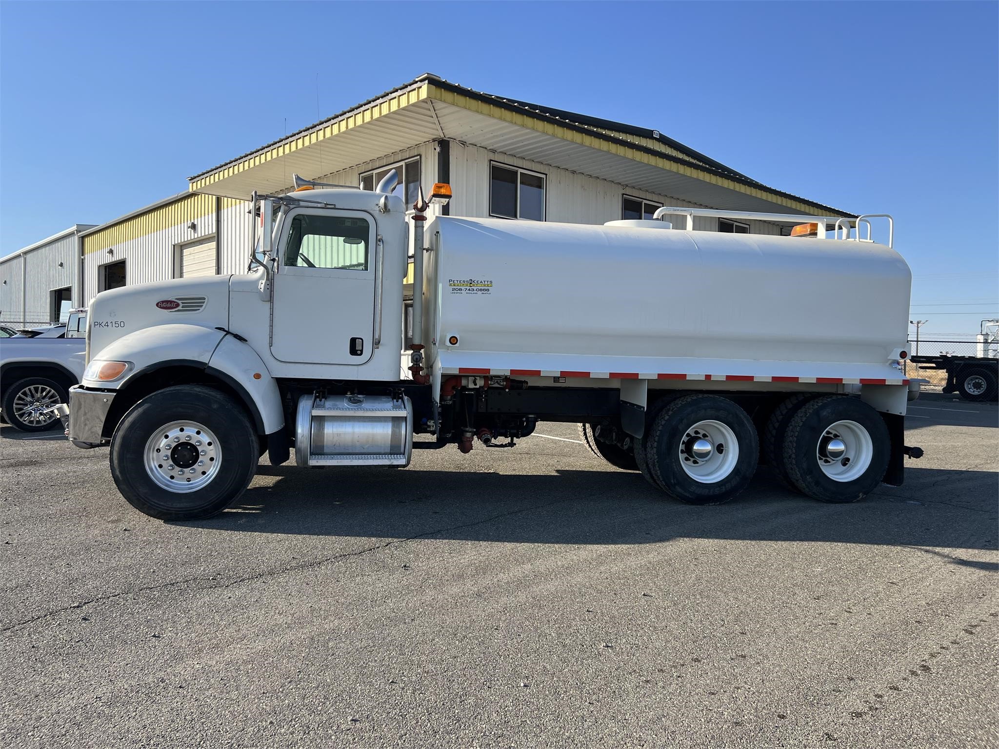 2008 PETERBILT 340 - image 3 of 6