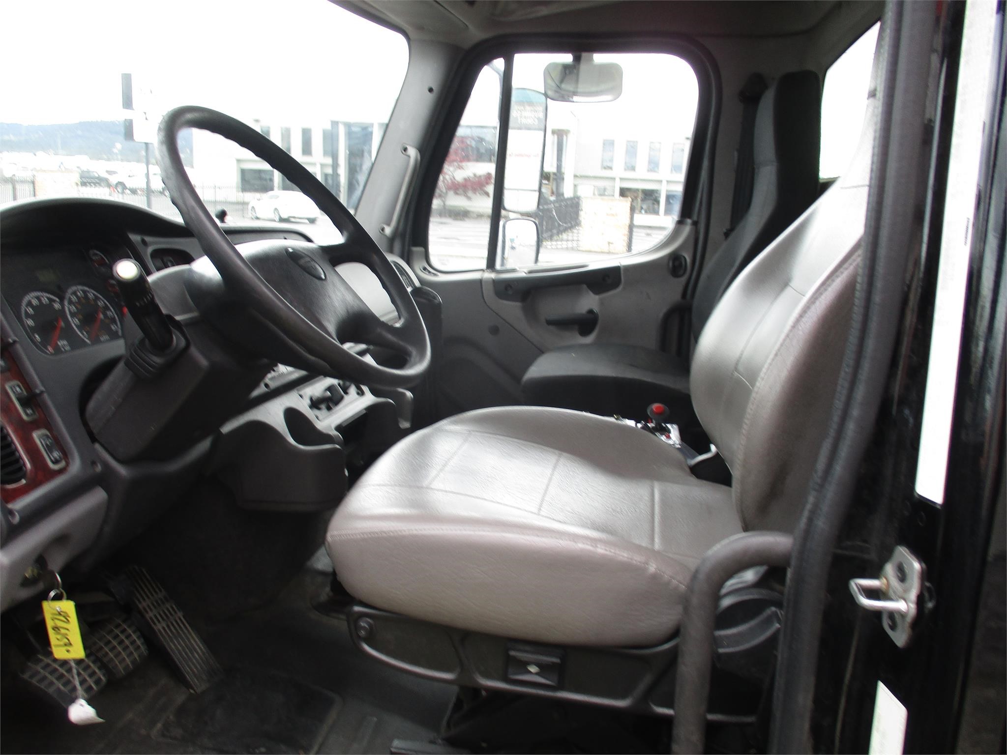 2014 FREIGHTLINER BUSINESS CLASS M2 112 7284785002 2014 FREIGHTLINER BUSINESS CLASS M2 112 7284785002