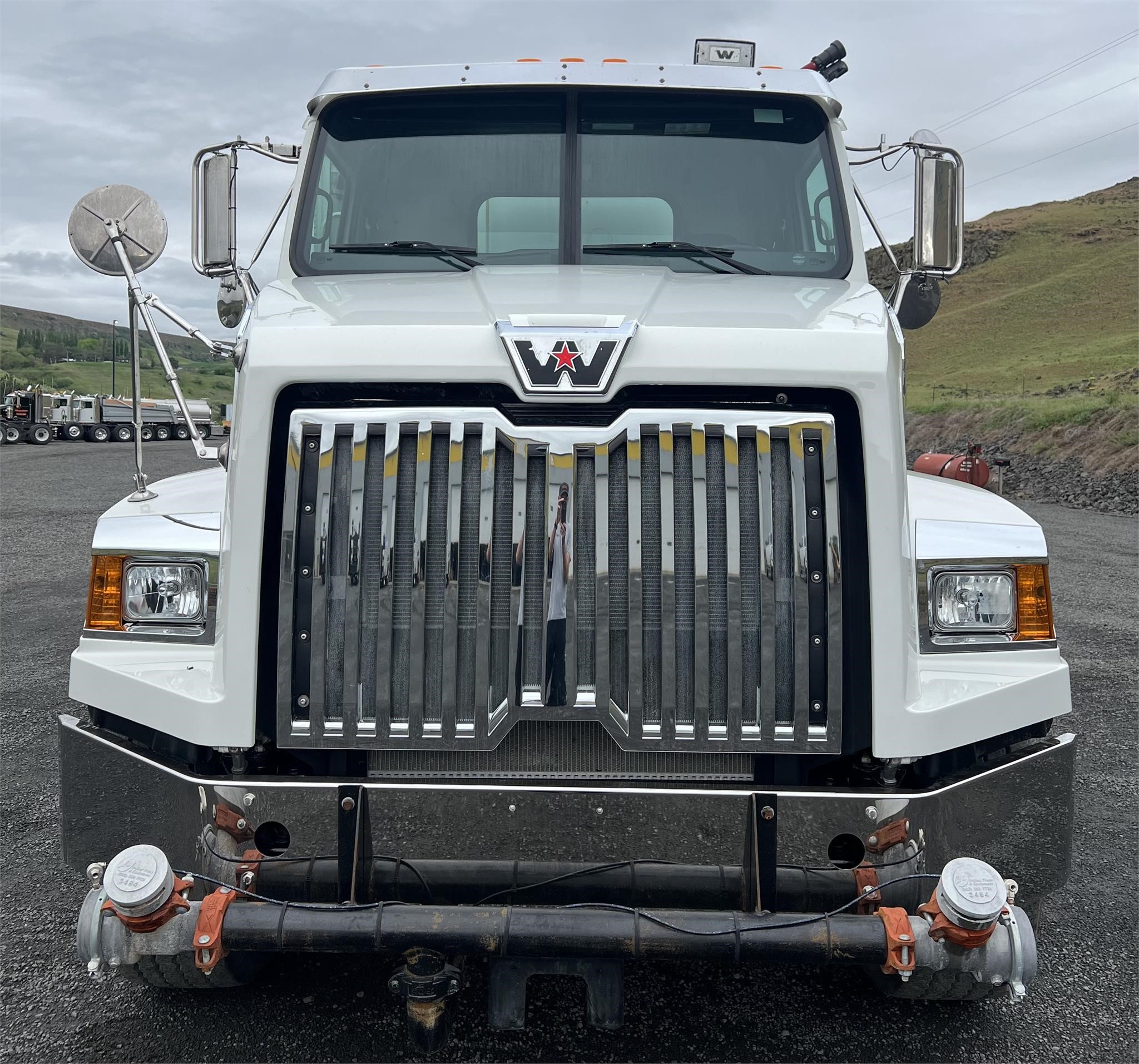 2021 WESTERN STAR 4700 - image 4 of 6
