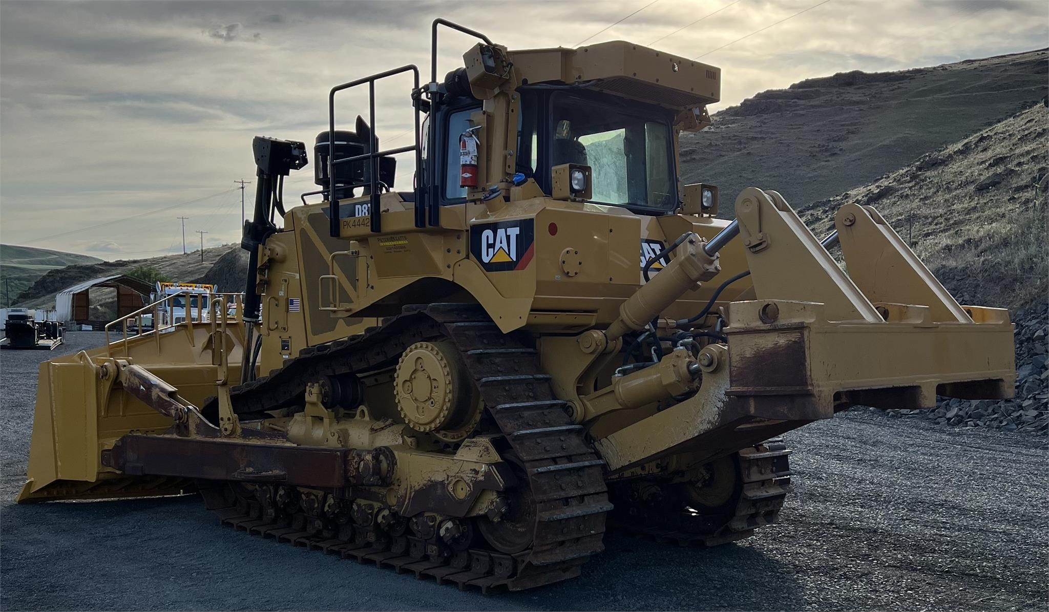 2019 CATERPILLAR D8T - image 5 of 6