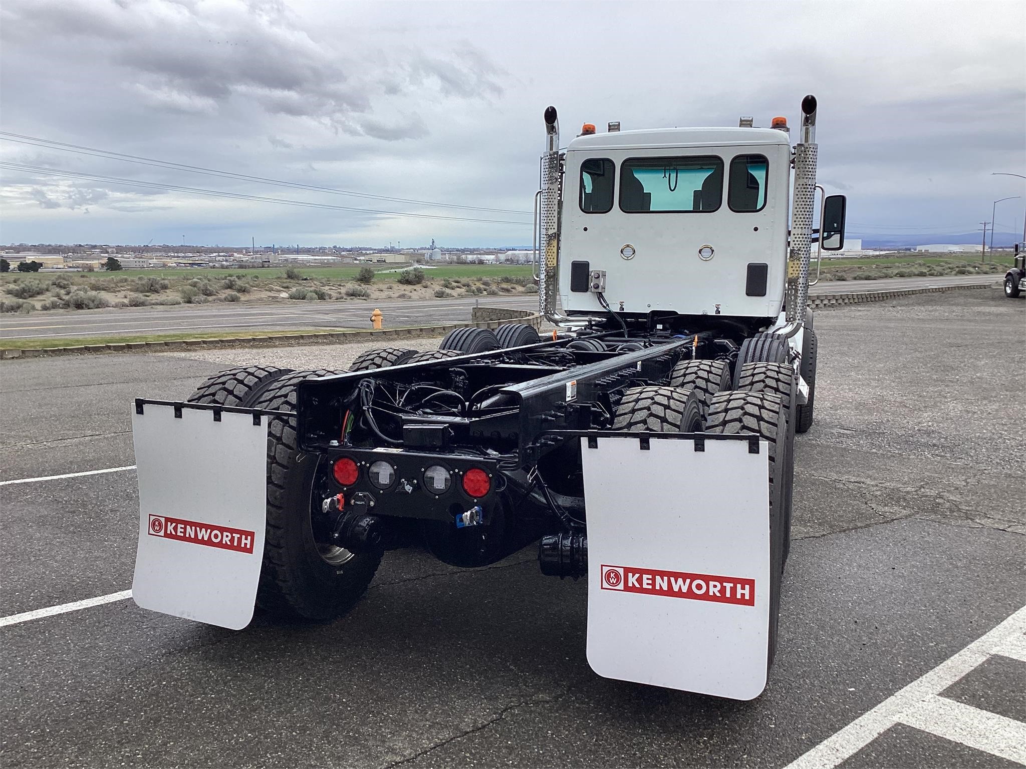2024 KENWORTH T880 - image 5 of 6