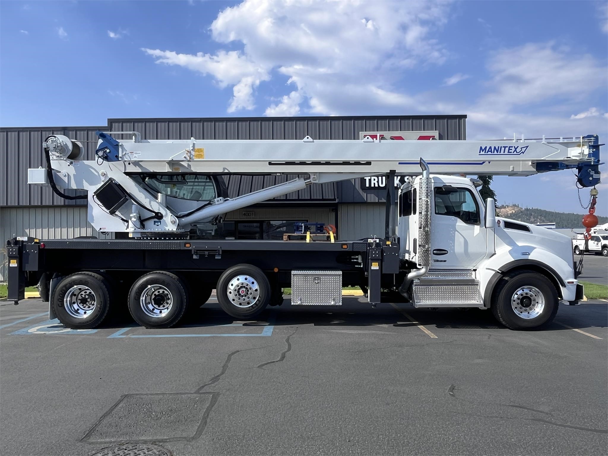 2024 MANITEX 40124S 9016874183 2024 MANITEX 40124S 9016874183