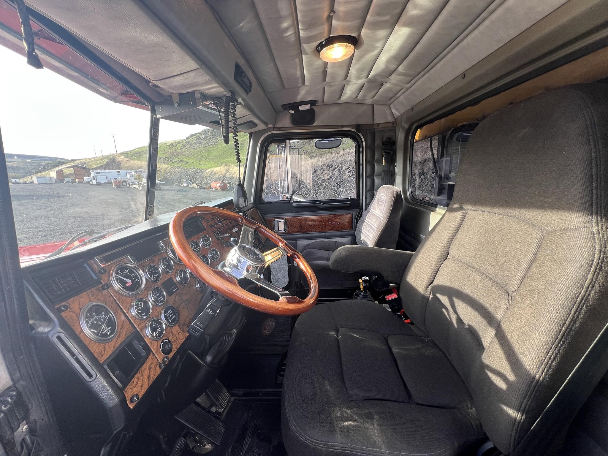 2000 PETERBILT 378 9031330127 2000 PETERBILT 378 9031330127