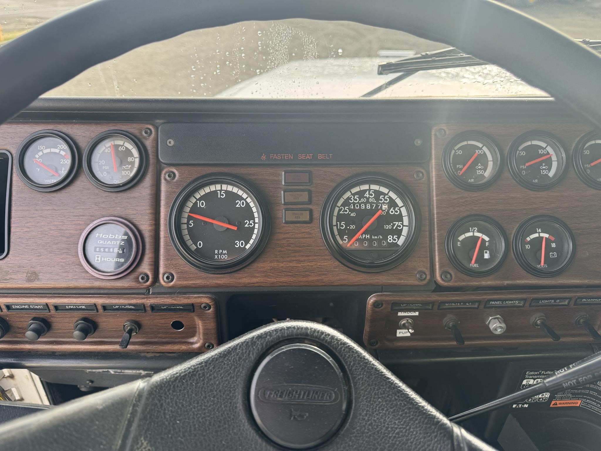 2005 FREIGHTLINER FLD120 9037656419 2005 FREIGHTLINER FLD120 9037656419