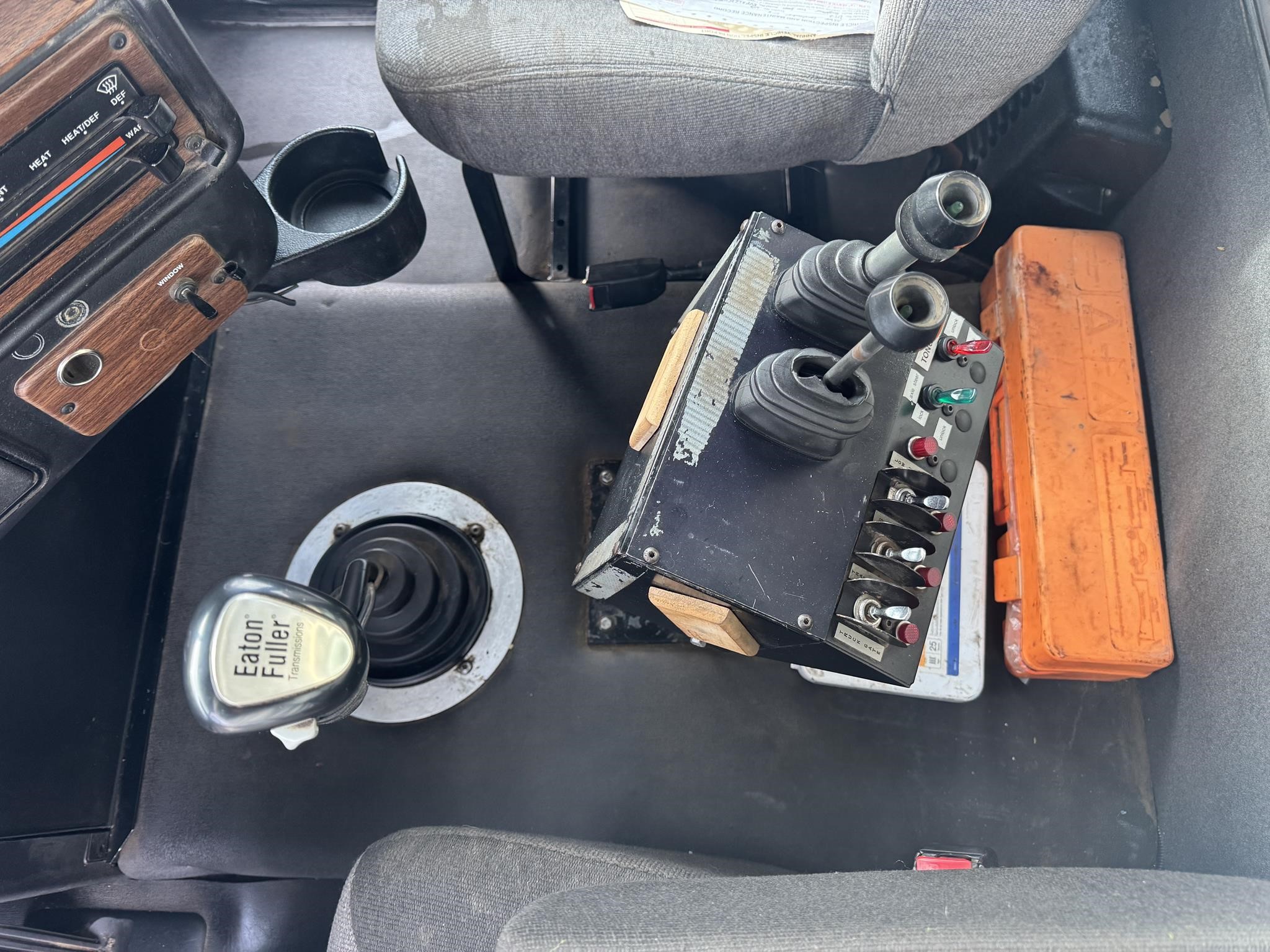 2005 FREIGHTLINER FLD120 9037656448 2005 FREIGHTLINER FLD120 9037656448