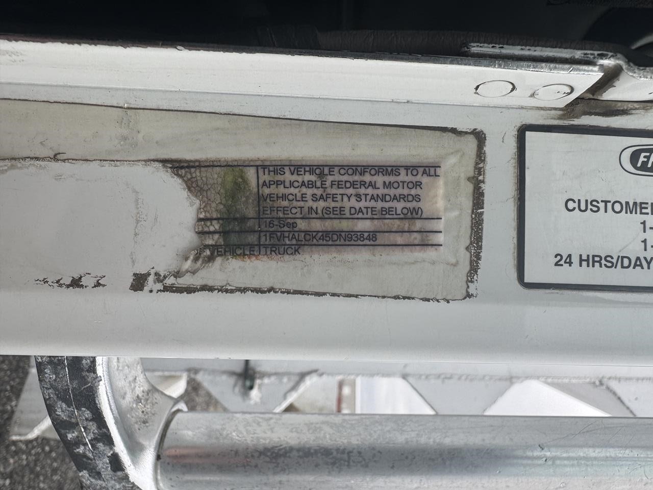 2005 FREIGHTLINER FLD120 9037779108 2005 FREIGHTLINER FLD120 9037779108