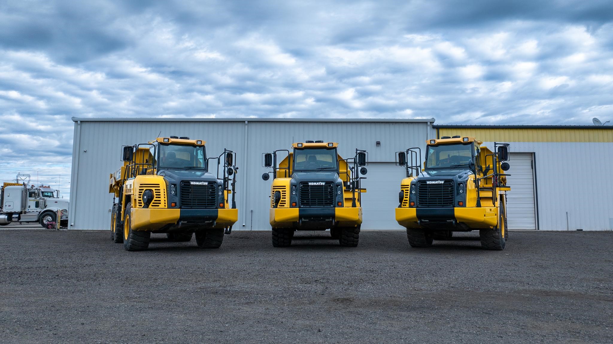 2019 KOMATSU HM300-5 - image 4 of 4