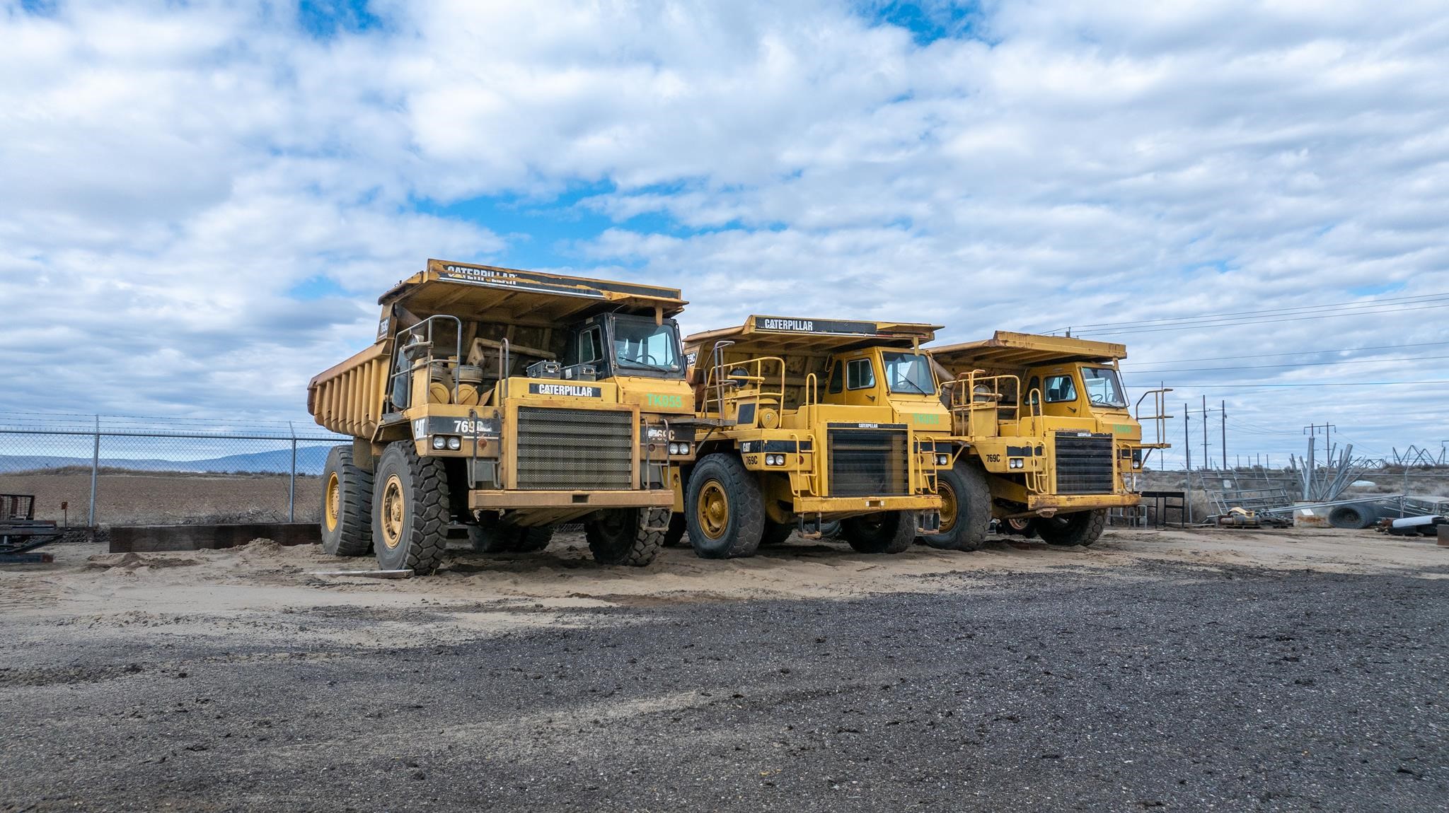 1991 CATERPILLAR 769C - image 1 of 4