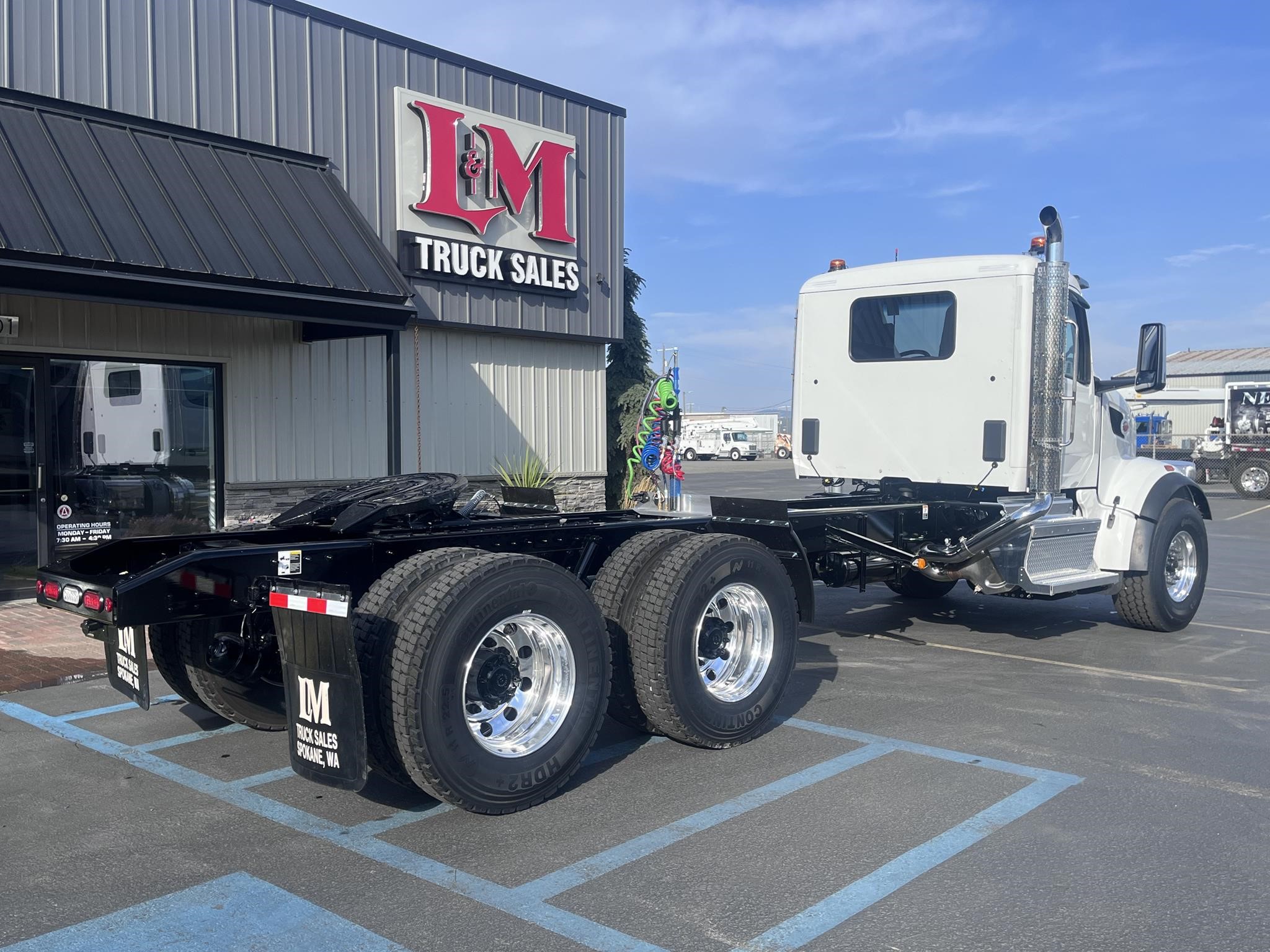 2025 PETERBILT 567 - image 6 of 6