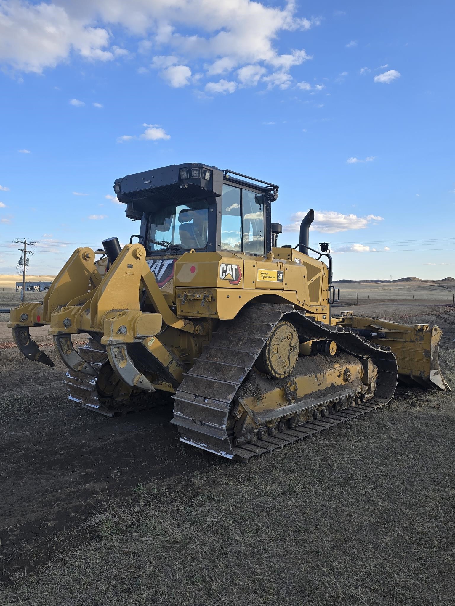 2023 CATERPILLAR D6 LGP - image 4 of 5