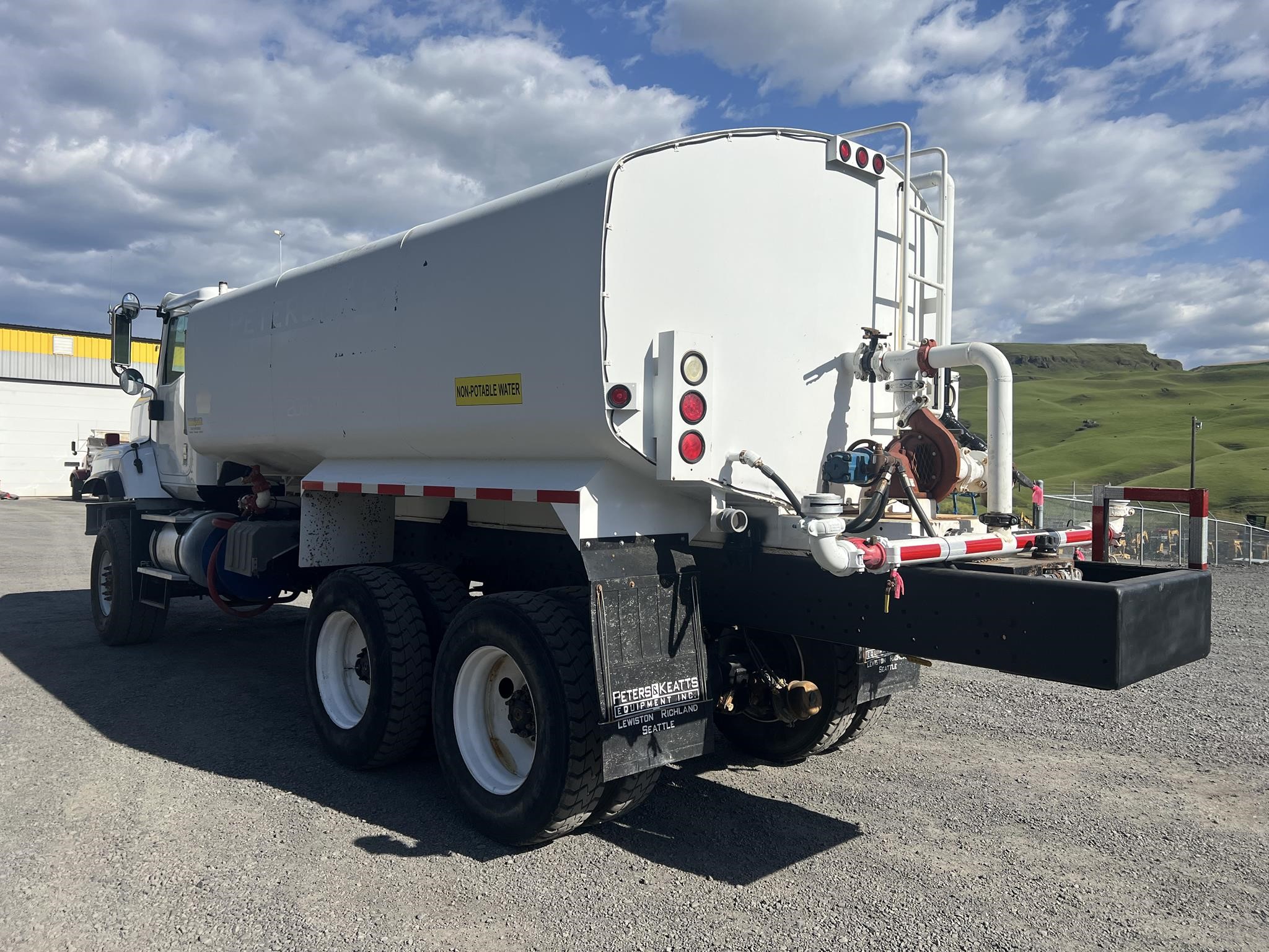 2002 INTERNATIONAL PAYSTAR 5600 - image 3 of 6