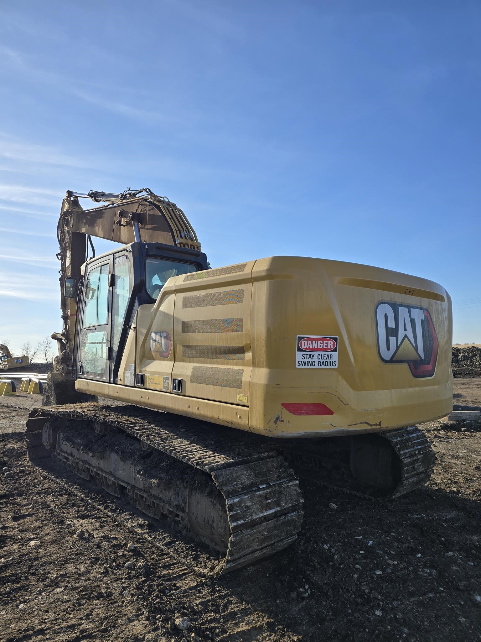 2023 CATERPILLAR 330 - image 3 of 5