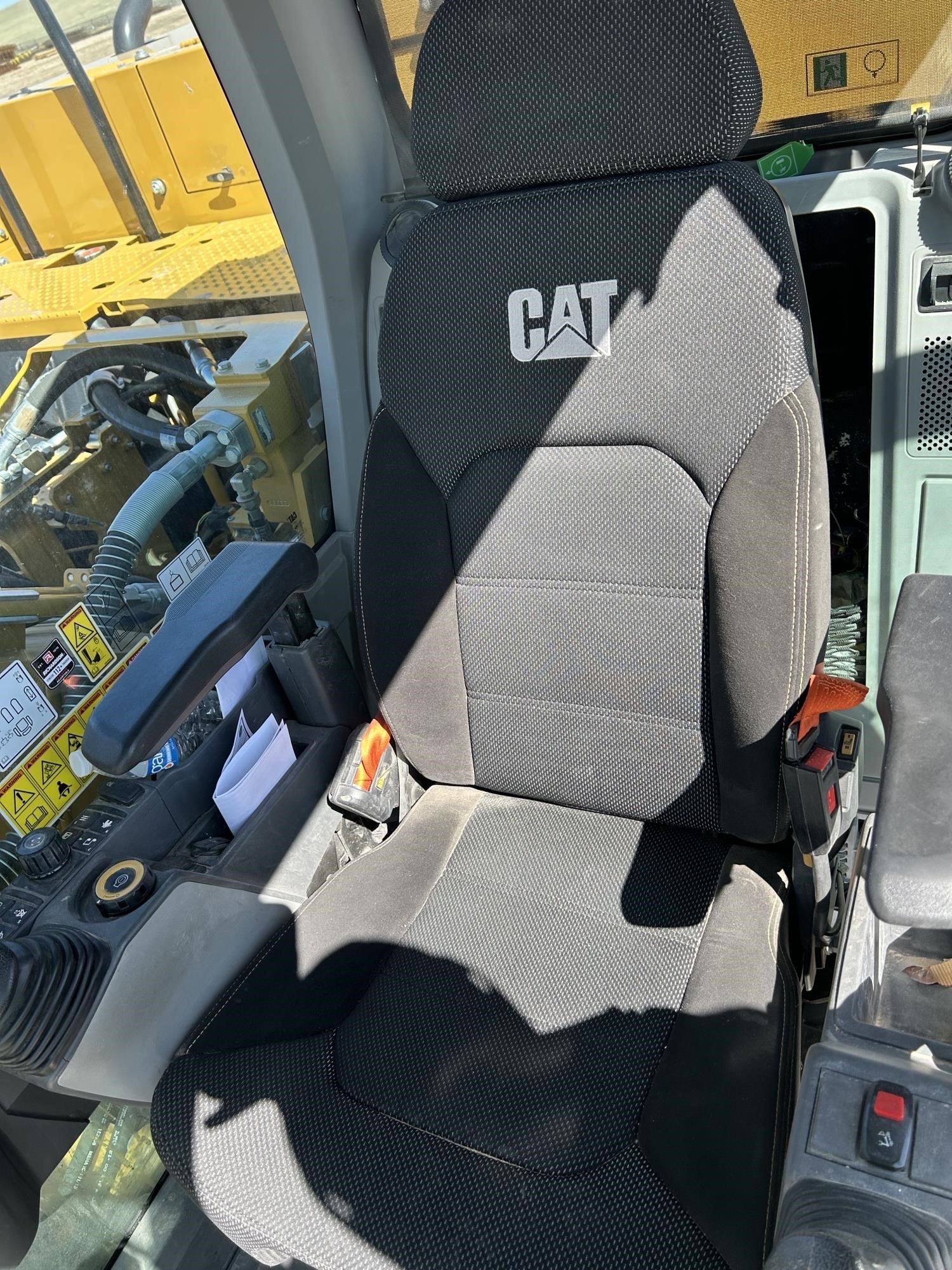 2023 CATERPILLAR 323 - image 6 of 6