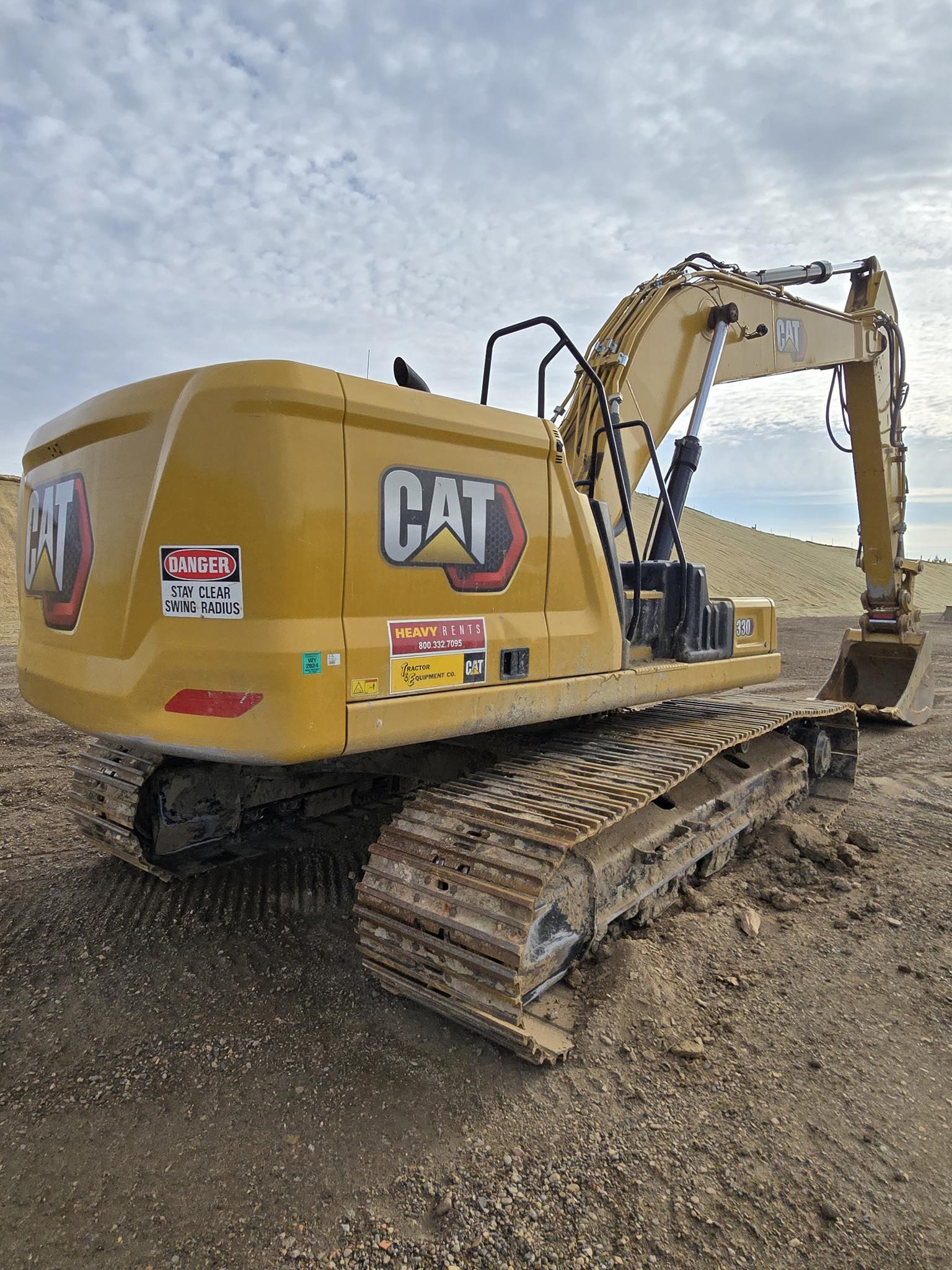 2023 CATERPILLAR 330 - image 3 of 5