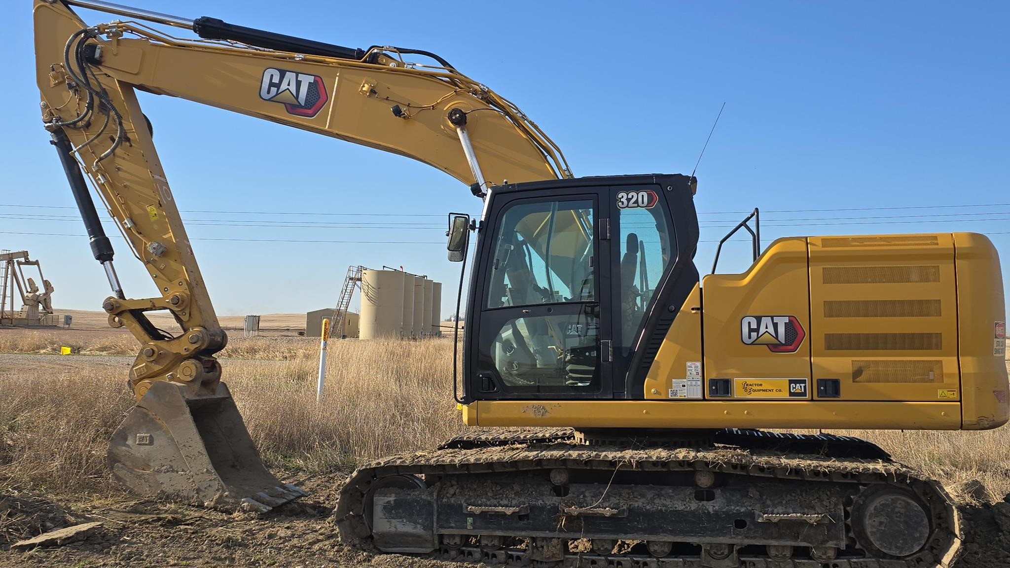 2022 CATERPILLAR 320 - image 1 of 6