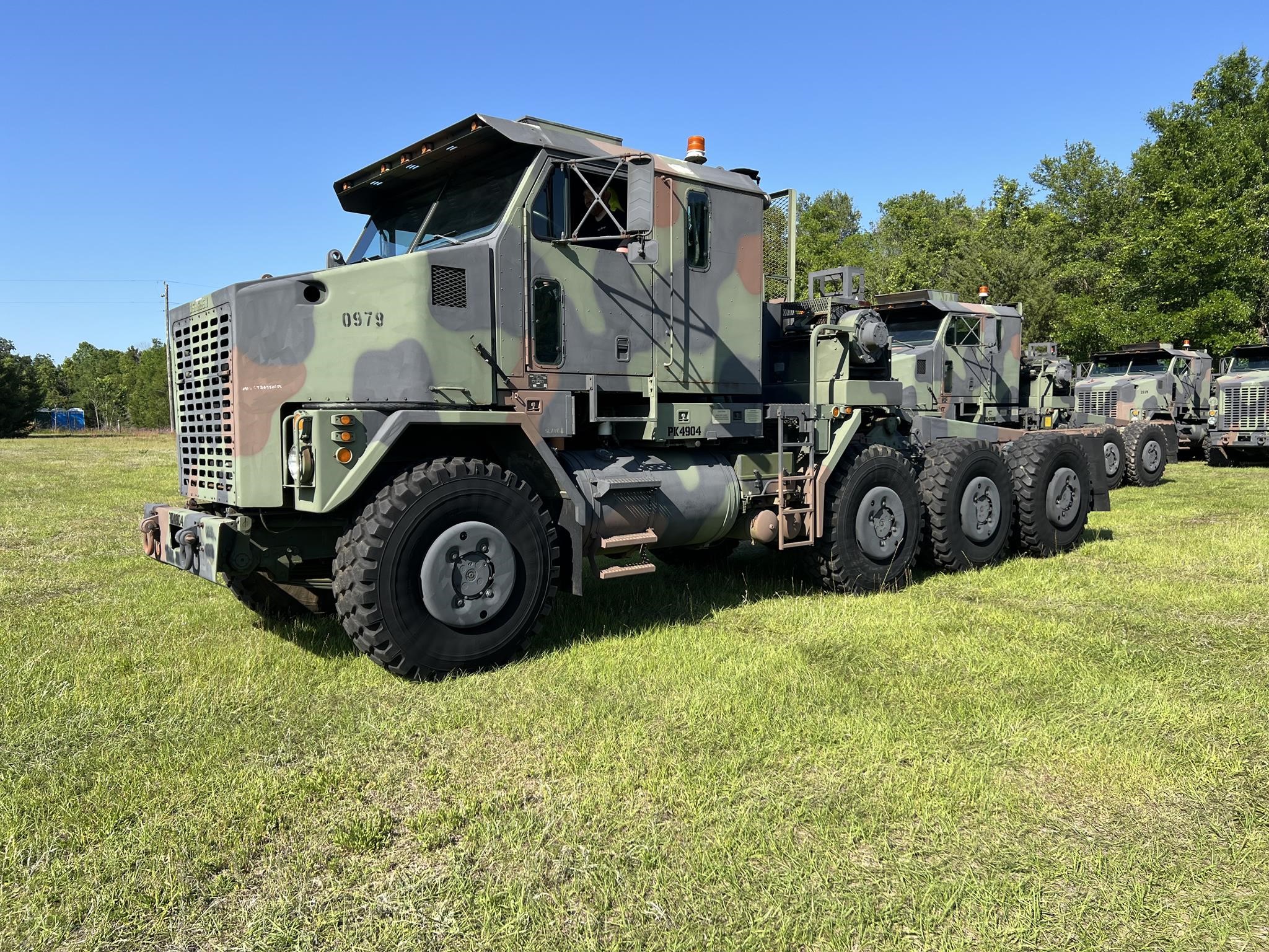 2007 OSHKOSH M1070 - image 1 of 6