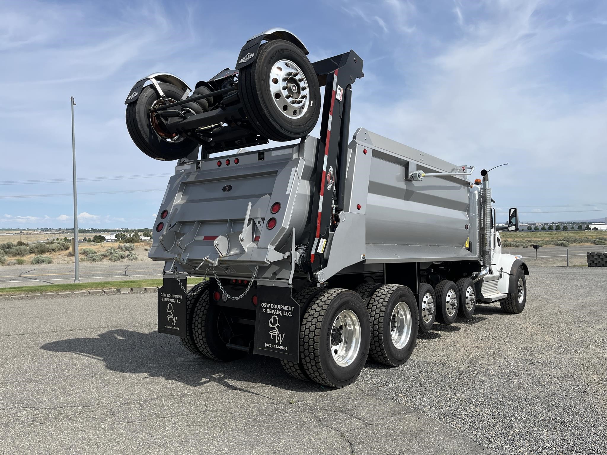 2025 PETERBILT 567 - image 5 of 6