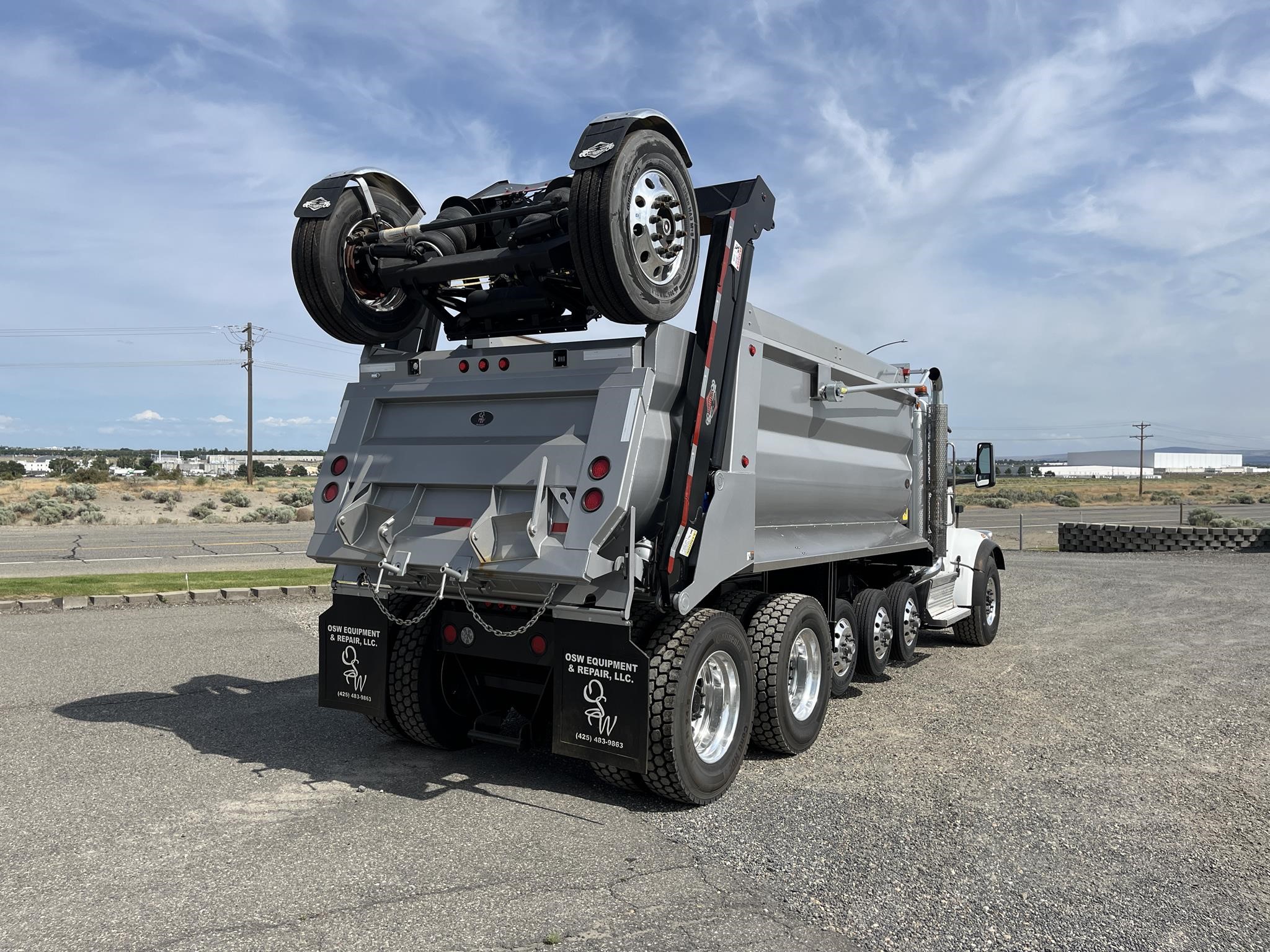 2025 PETERBILT 567 - image 5 of 6