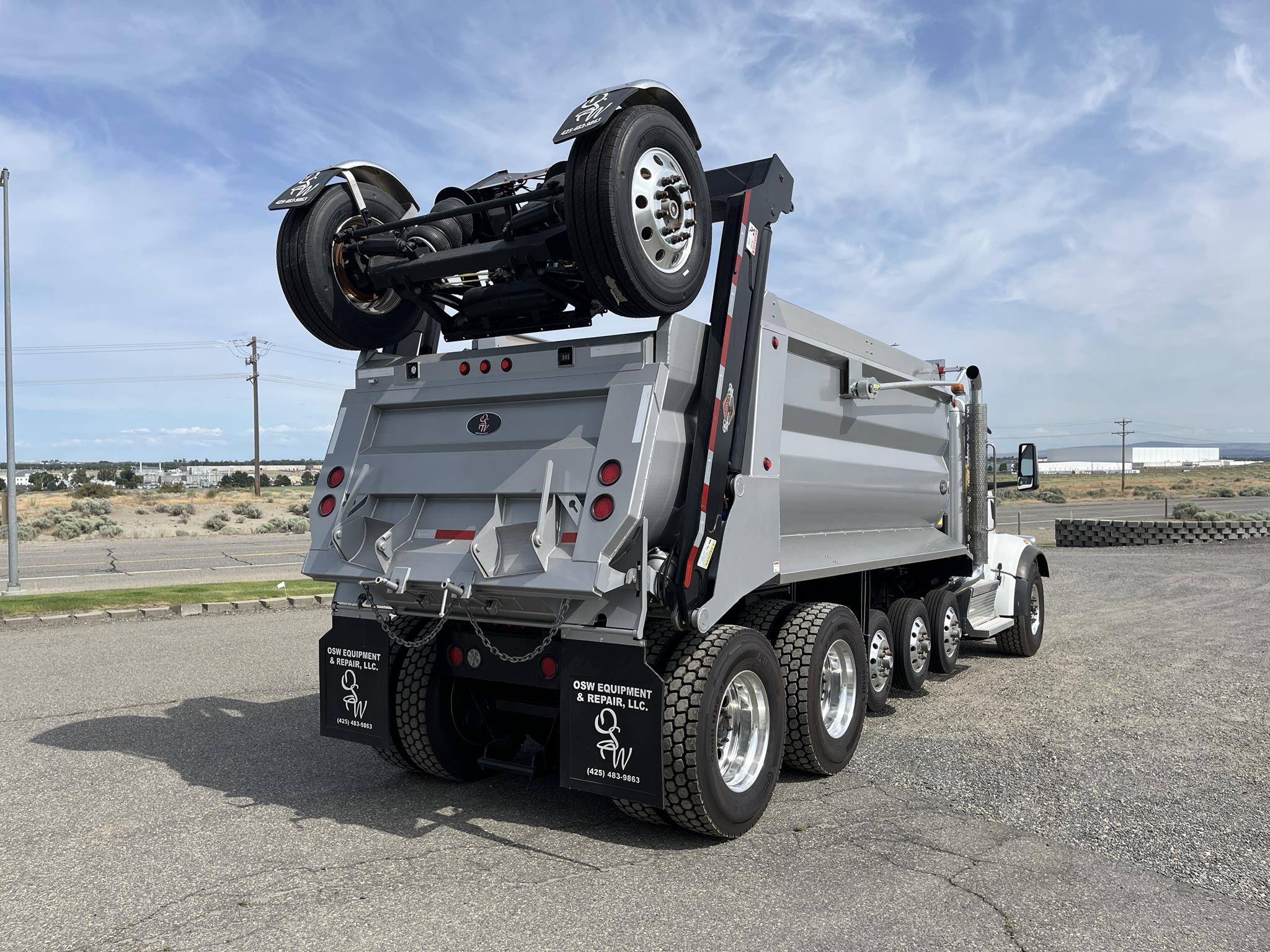 2025 PETERBILT 567 - image 5 of 6
