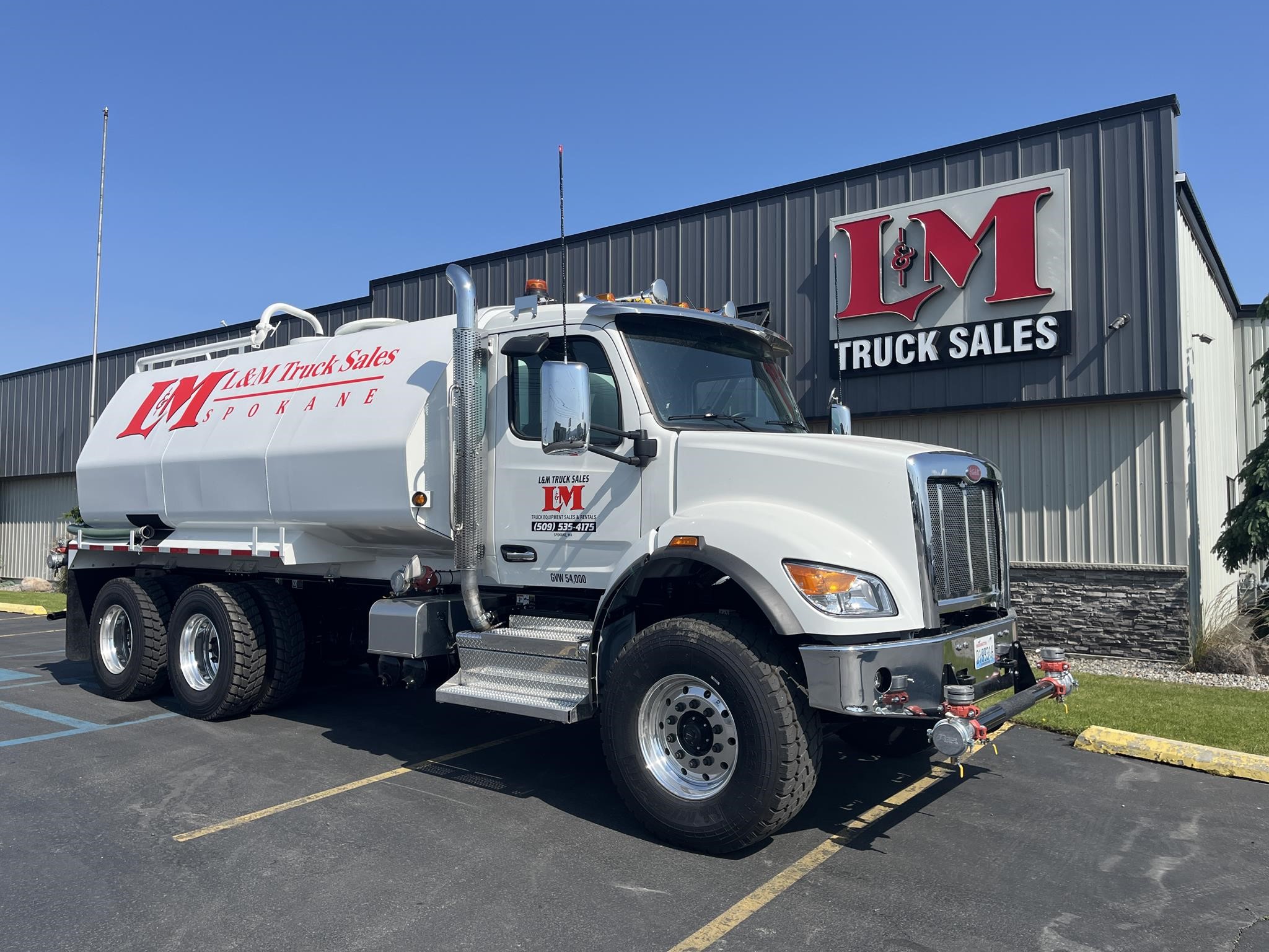 2025 PETERBILT 548 - image 1 of 6
