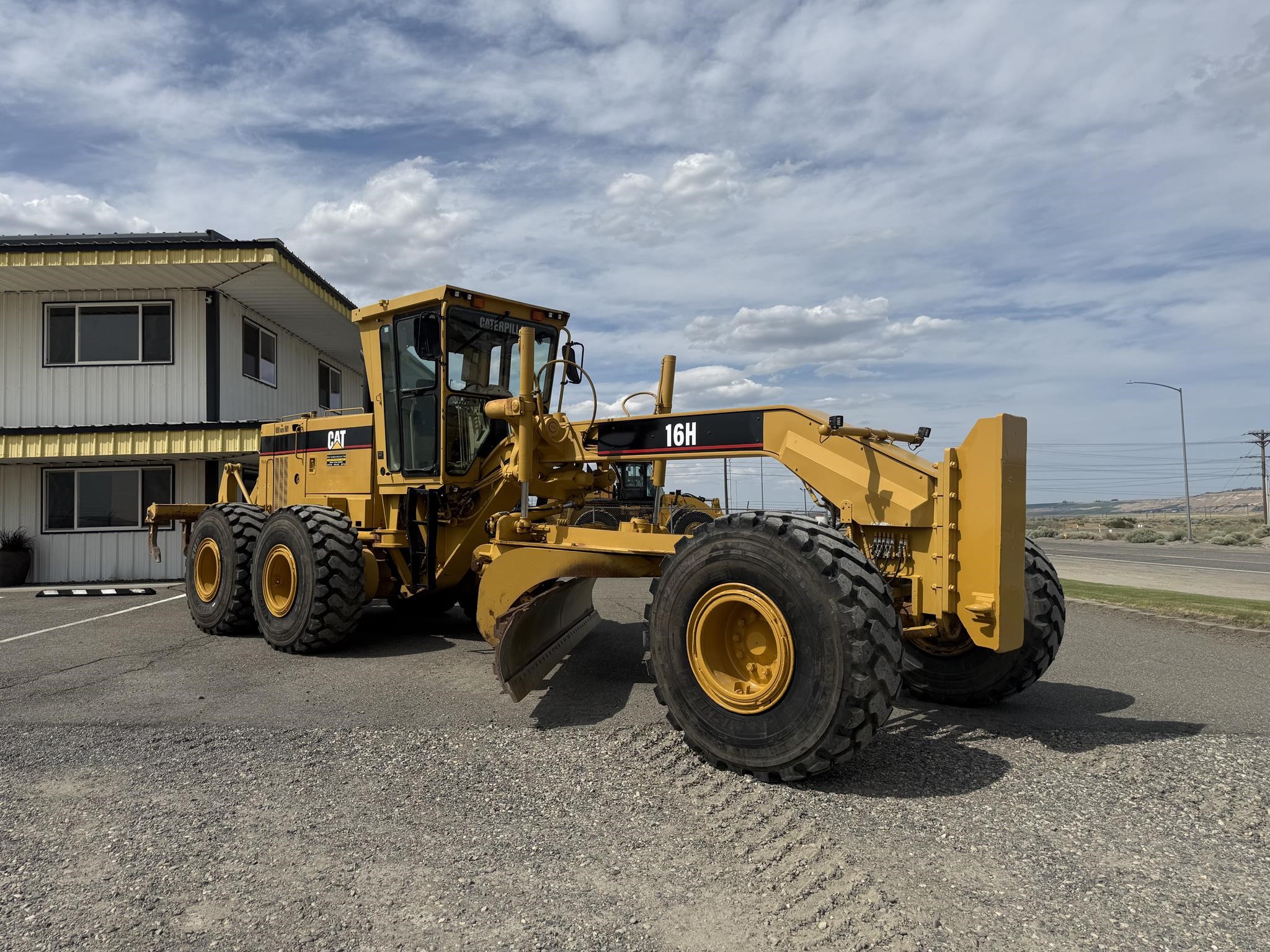2002 CATERPILLAR 16H - image 5 of 6