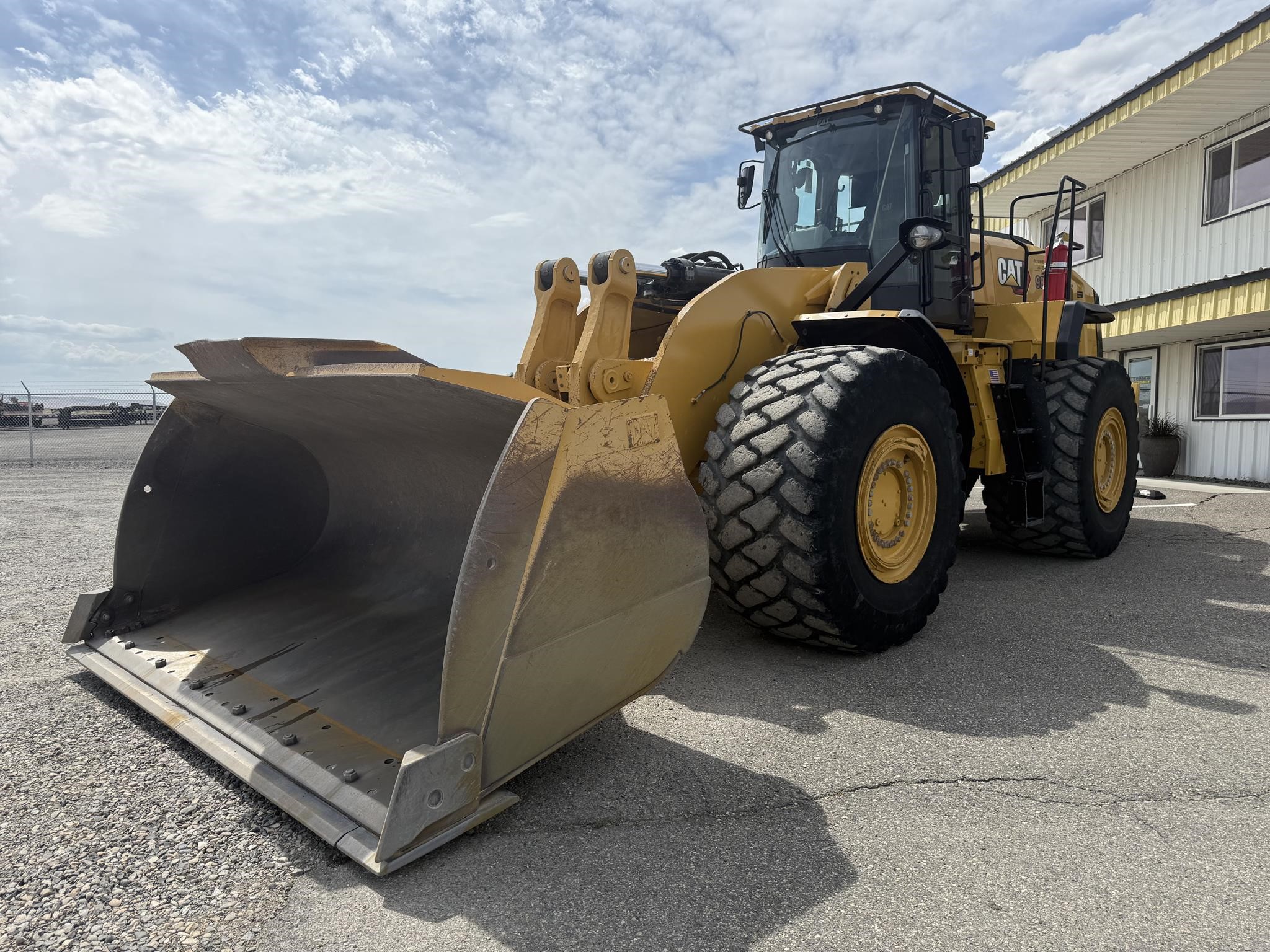 2022 CATERPILLAR 980 - image 1 of 6