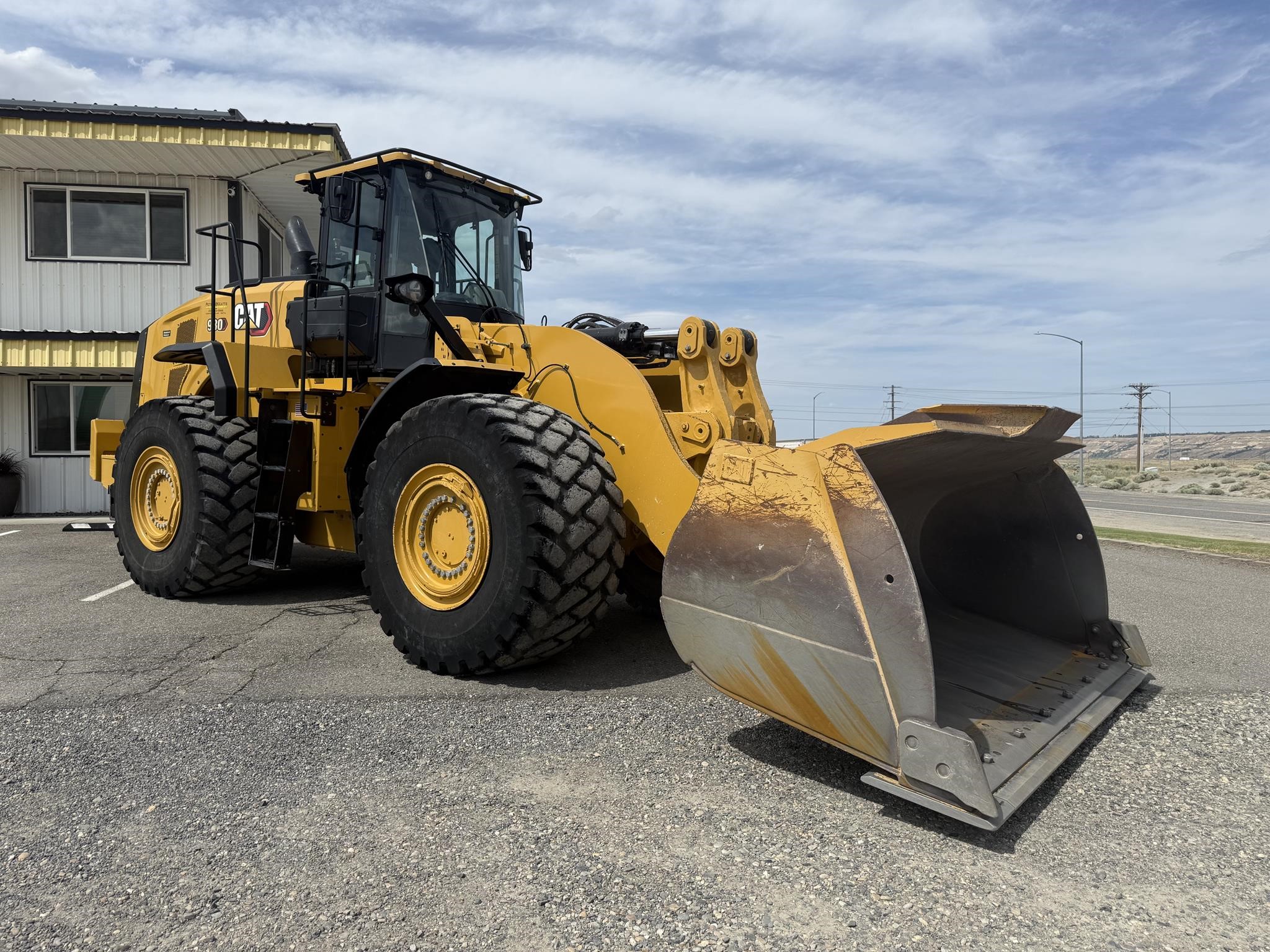 2022 CATERPILLAR 980 - image 3 of 6