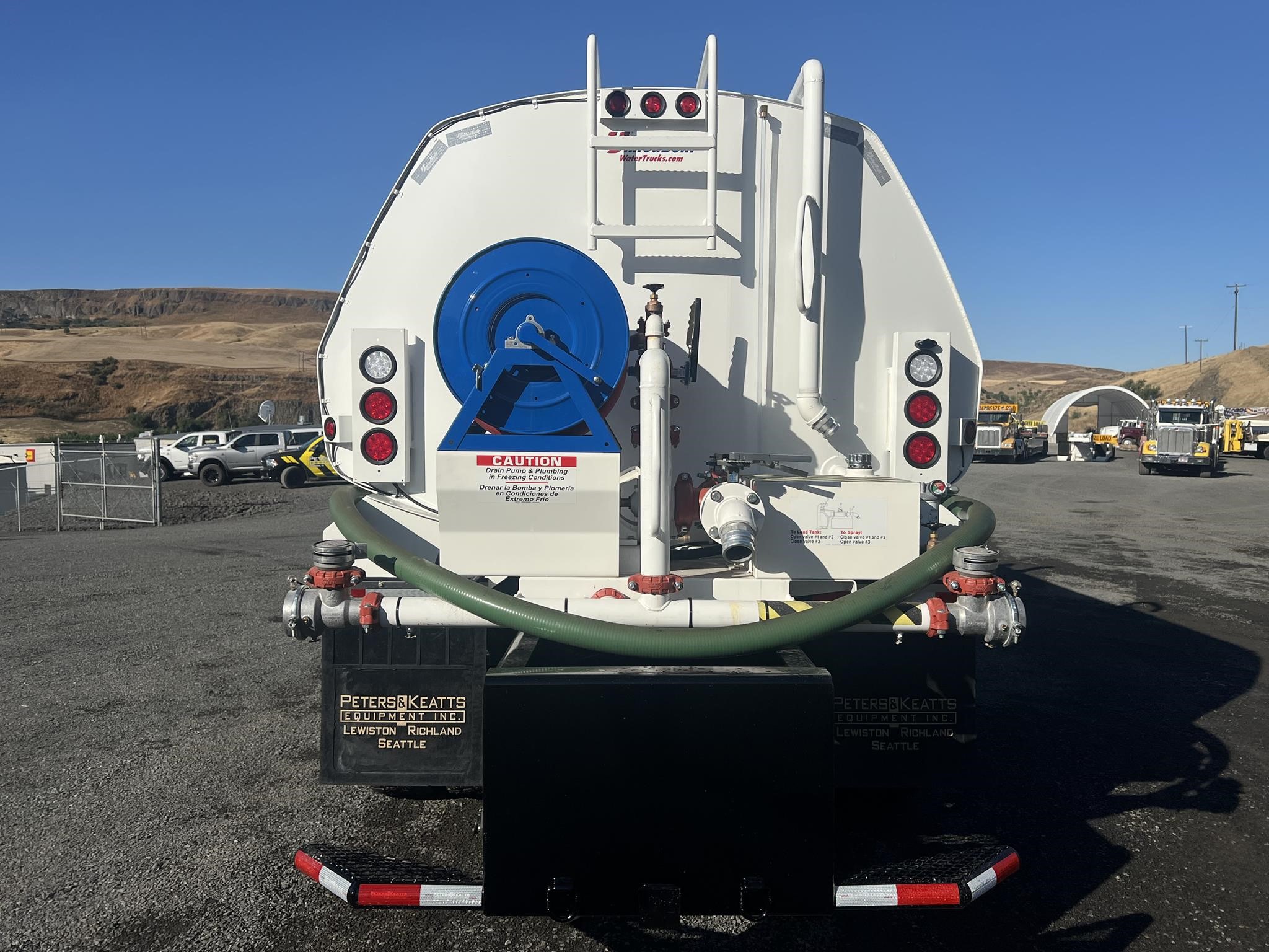 2025 PETERBILT 548 - image 4 of 6