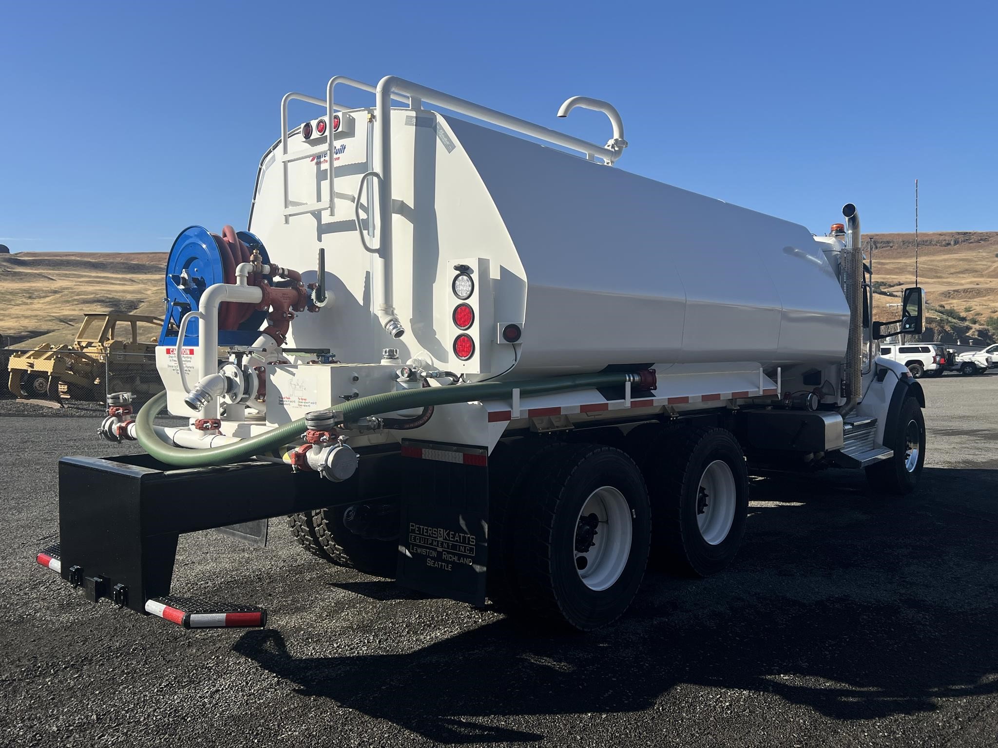 2025 PETERBILT 548 - image 5 of 6