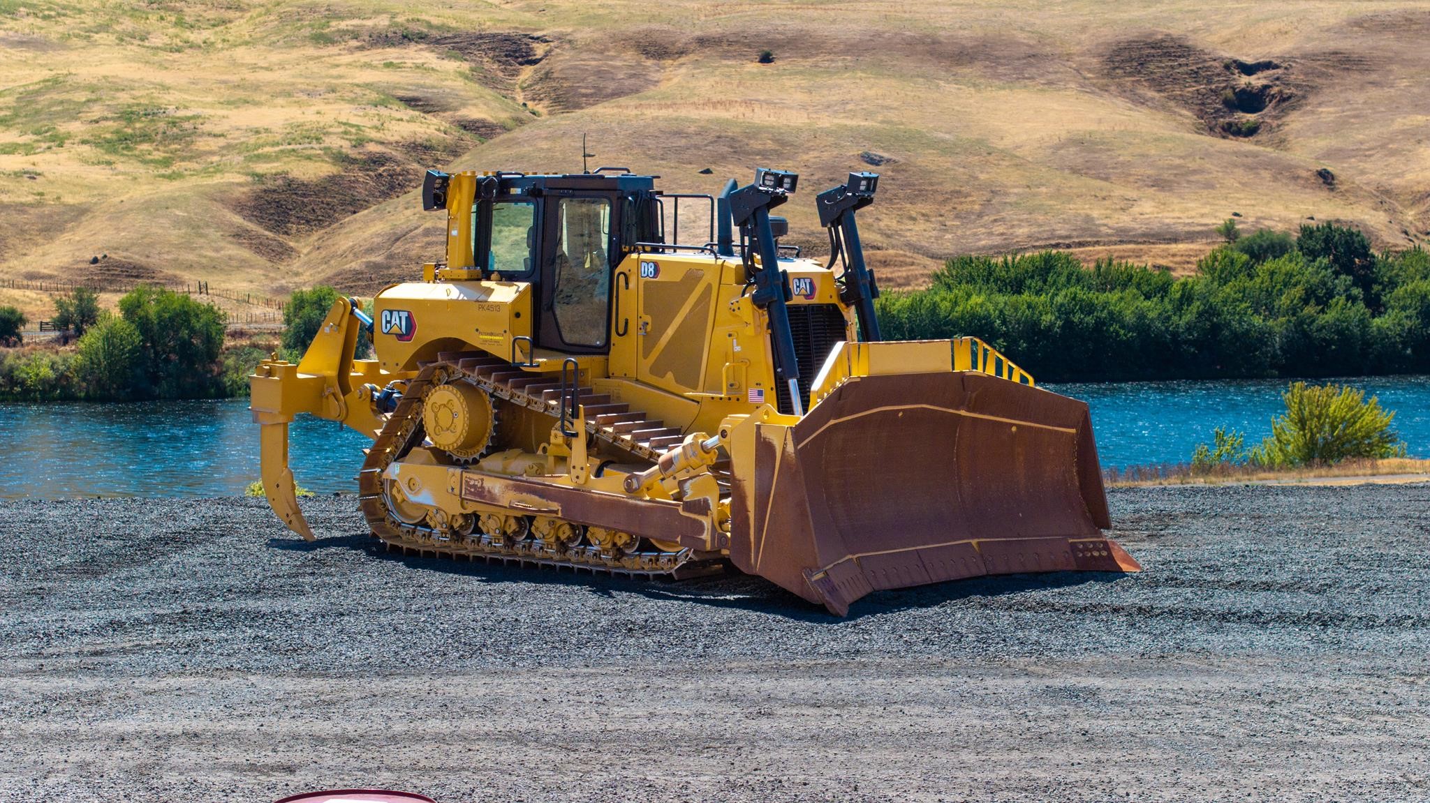 2023 CATERPILLAR D8 - image 2 of 6