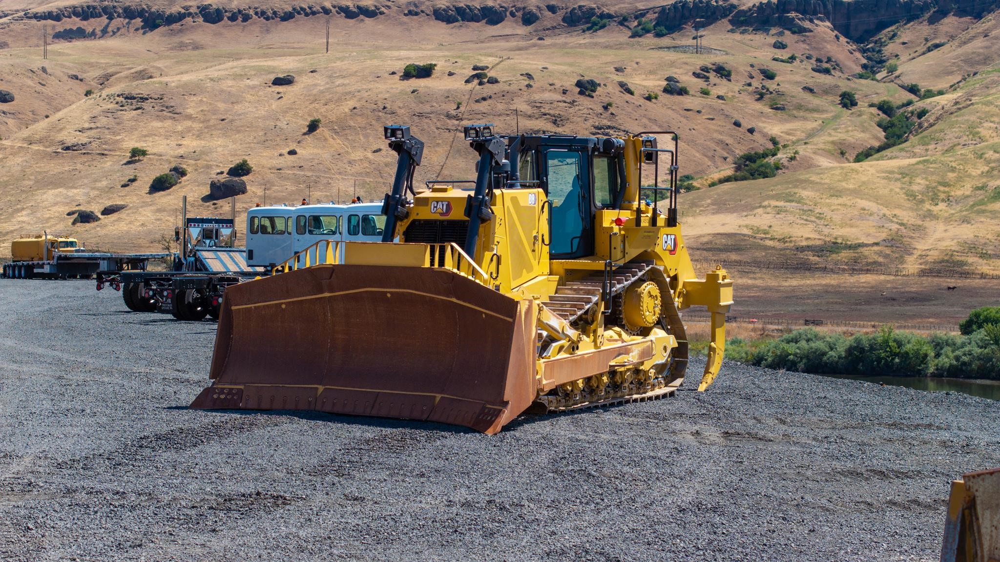 2023 CATERPILLAR D8 - image 4 of 6