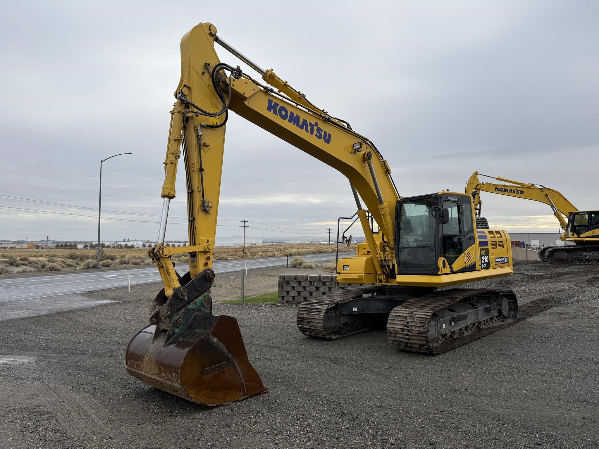 2022 KOMATSU PC210 LCi-11 2022 KOMATSU PC210 LCi-11 - image 1 of 6