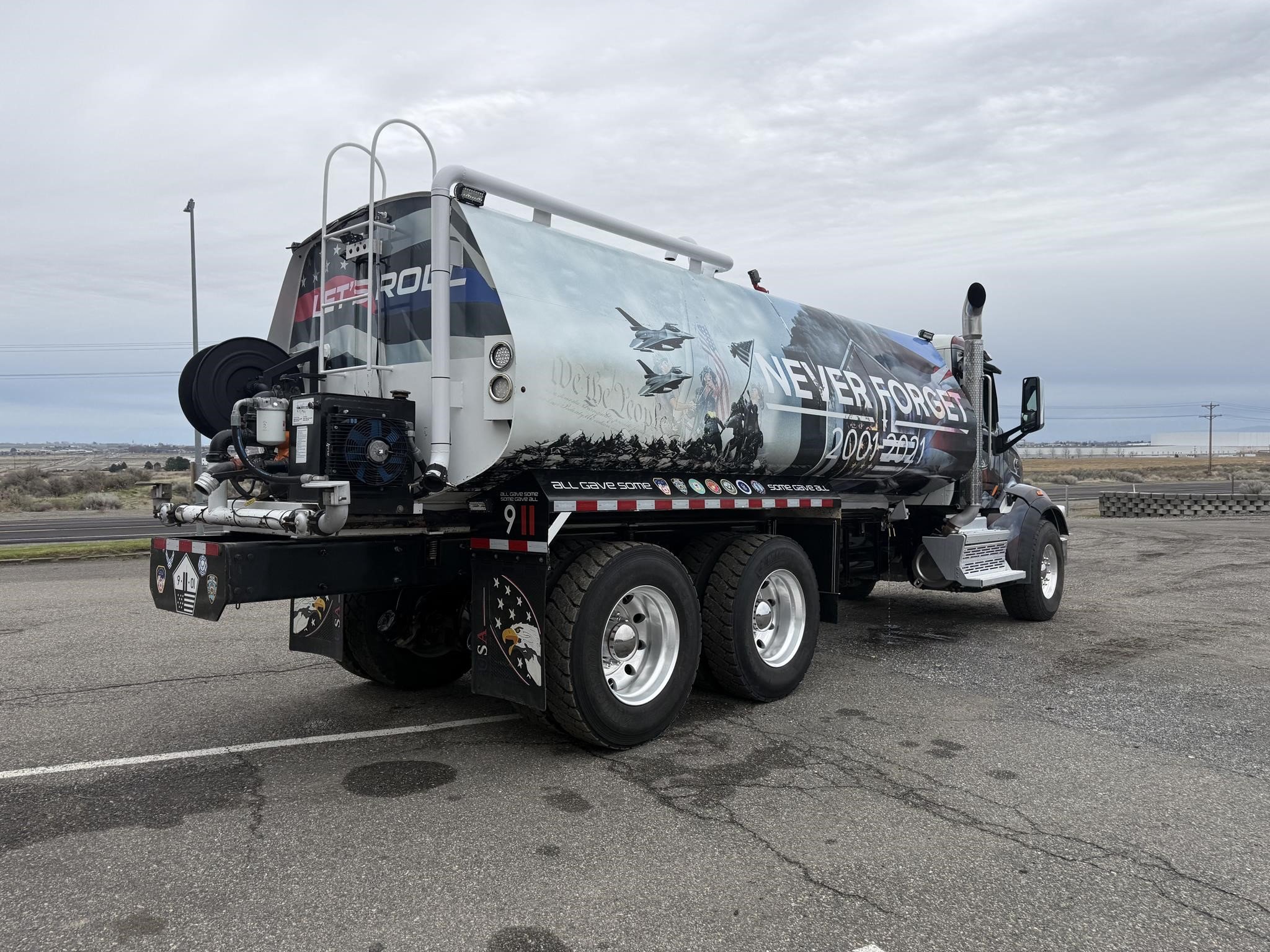 2018 PETERBILT 567 2018 PETERBILT 567 - image 4 of 6