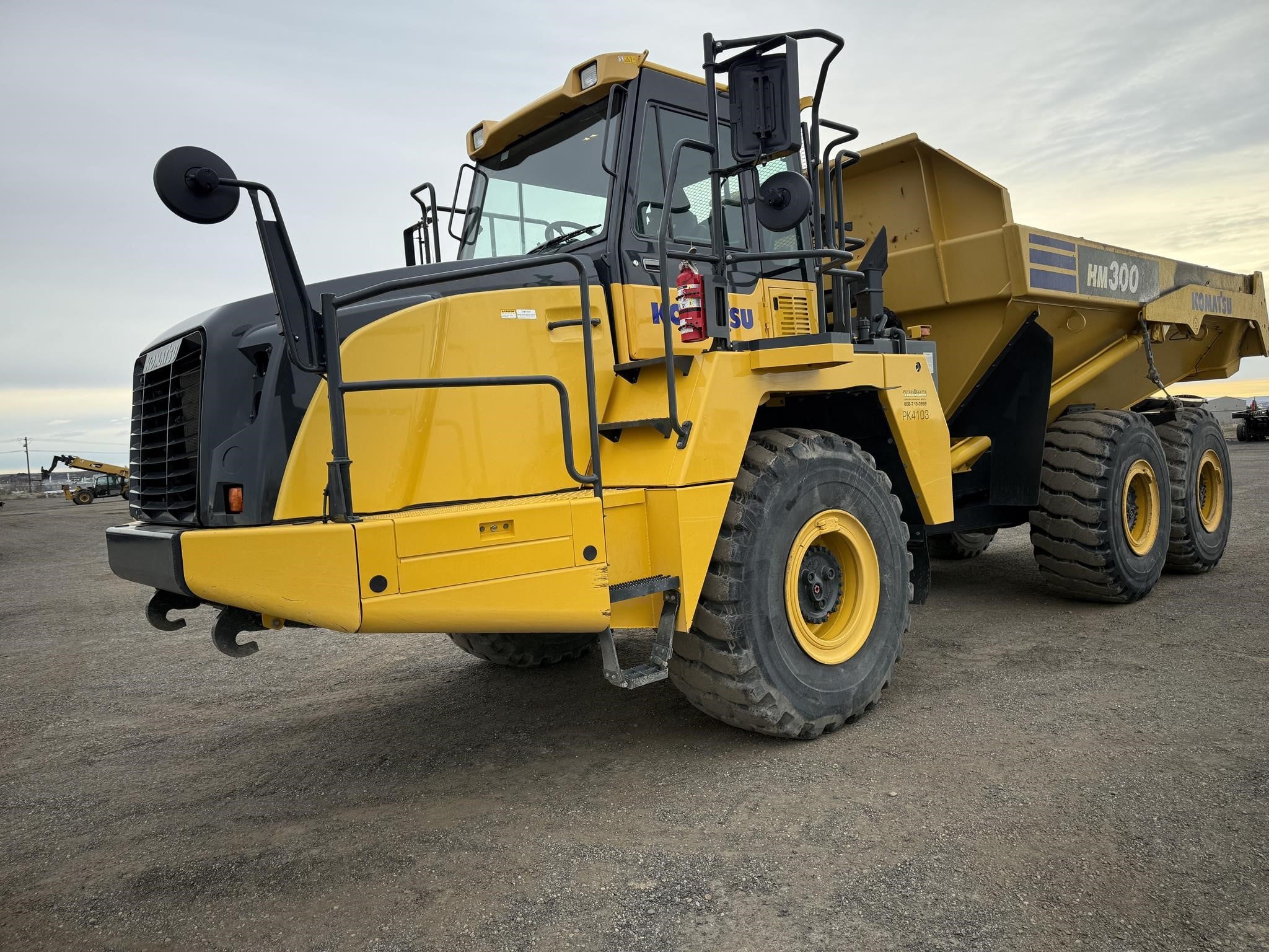 2022 KOMATSU HM300-5 2022 KOMATSU HM300-5 - image 1 of 6