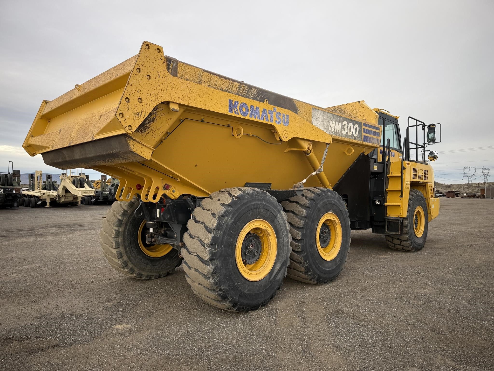 2022 KOMATSU HM300-5 2022 KOMATSU HM300-5 - image 5 of 6