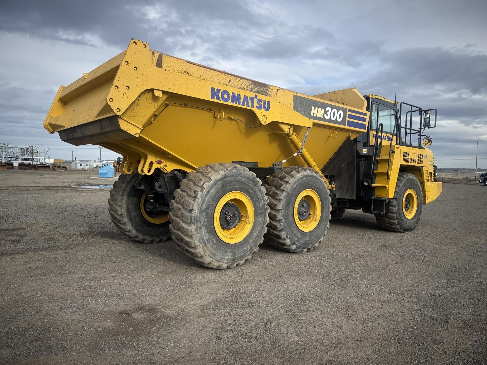 2022 KOMATSU HM300-5 2022 KOMATSU HM300-5 - image 5 of 6