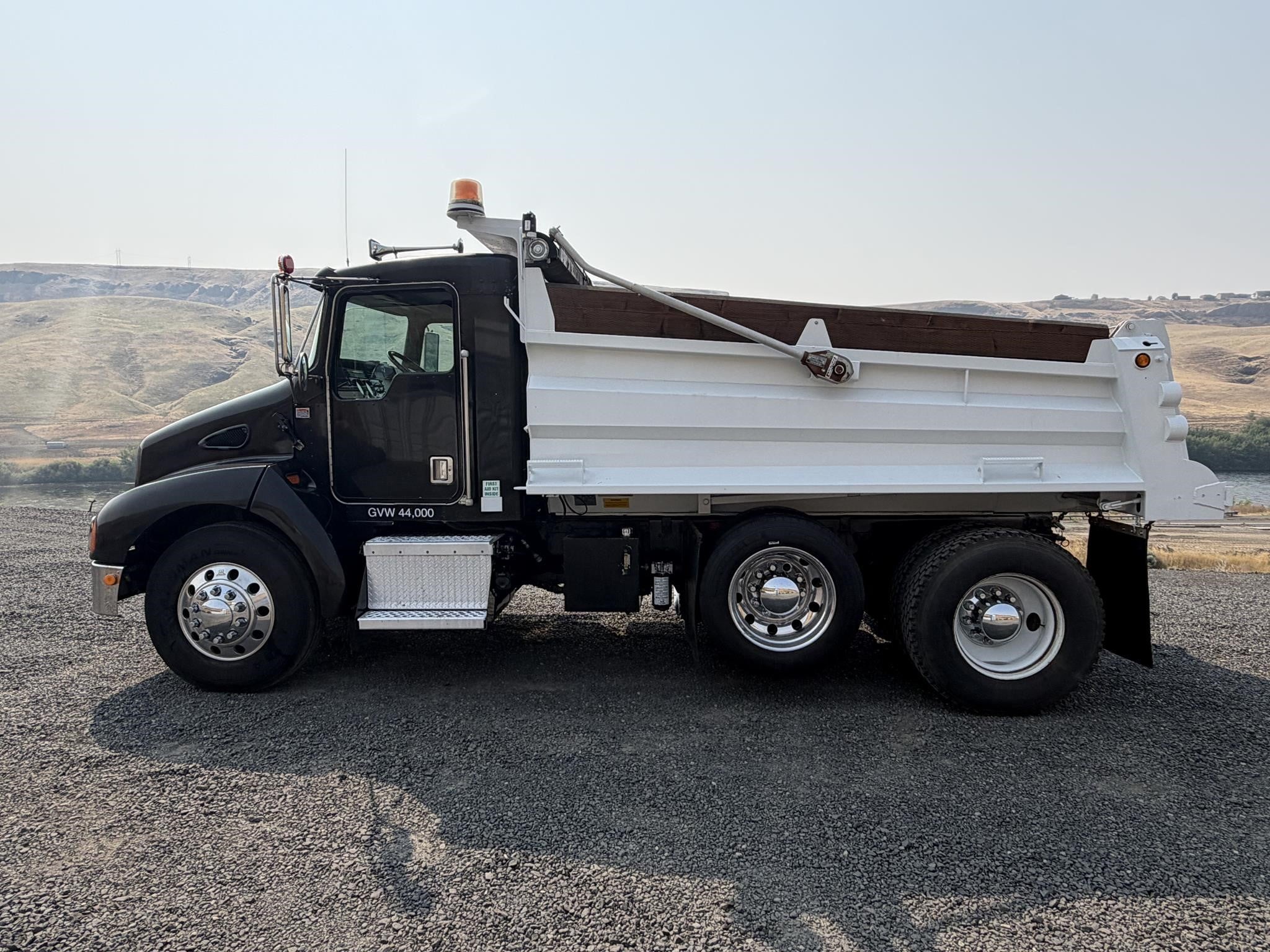 2001 KENWORTH T300 11038151093 2001 KENWORTH T300 11038151093