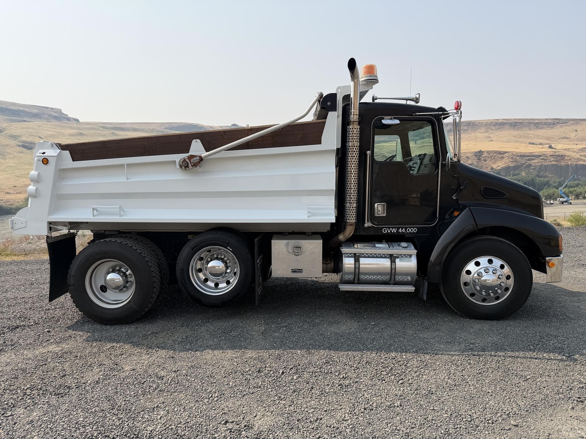 2001 KENWORTH T300 11038151149 2001 KENWORTH T300 11038151149