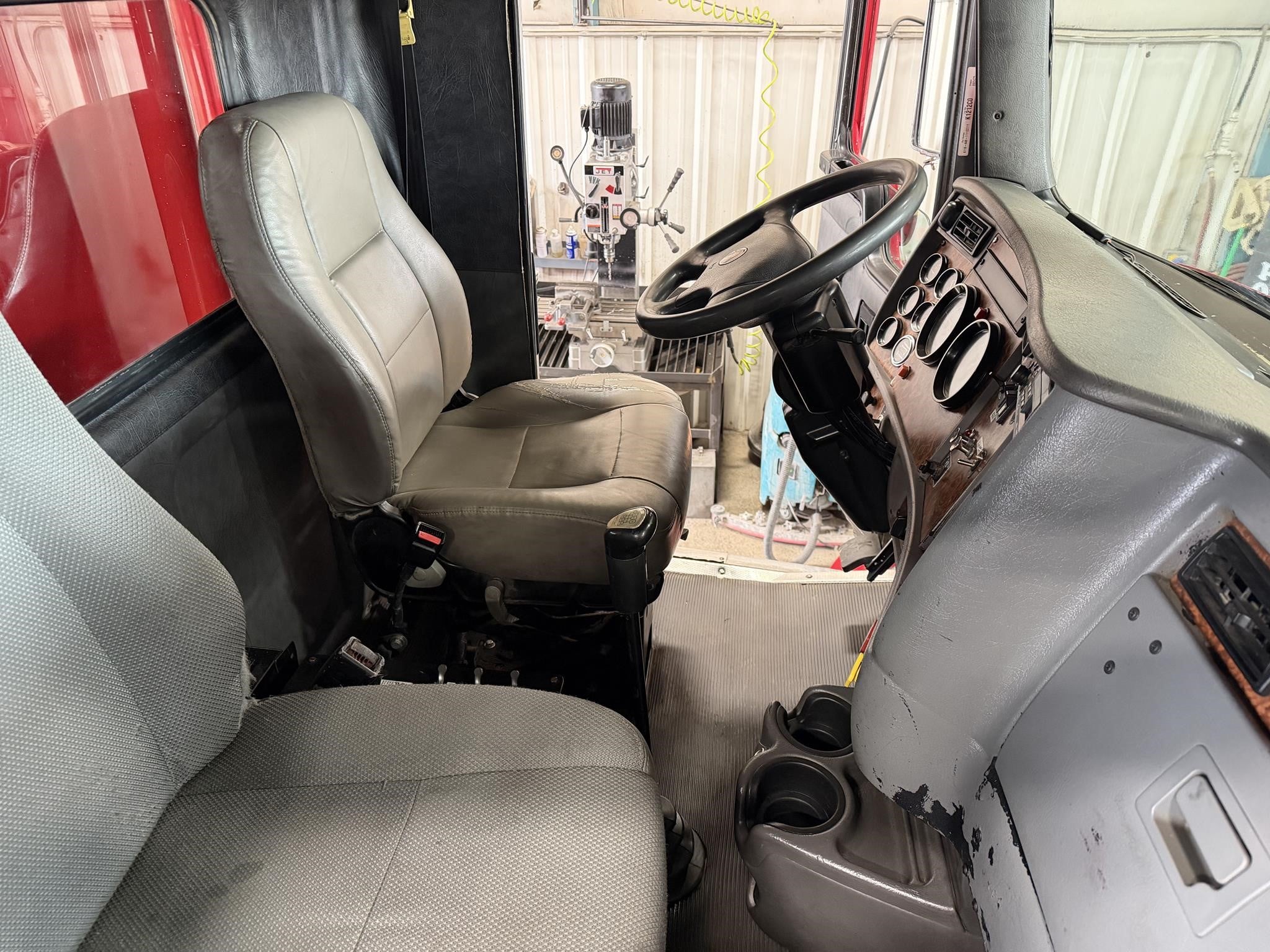 2002 KENWORTH T300 11038909146 2002 KENWORTH T300 11038909146