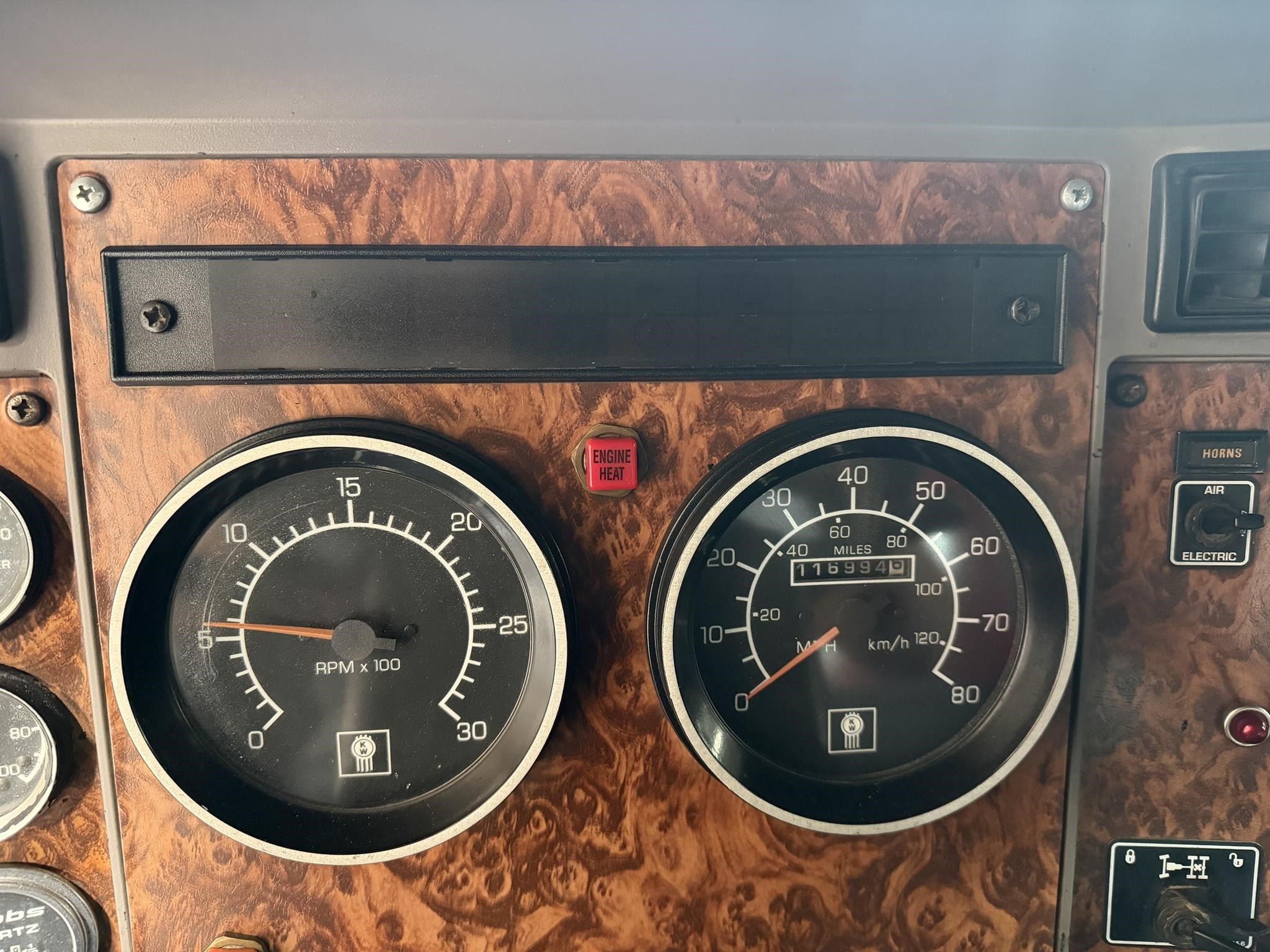 2002 KENWORTH T300 11038909291 2002 KENWORTH T300 11038909291
