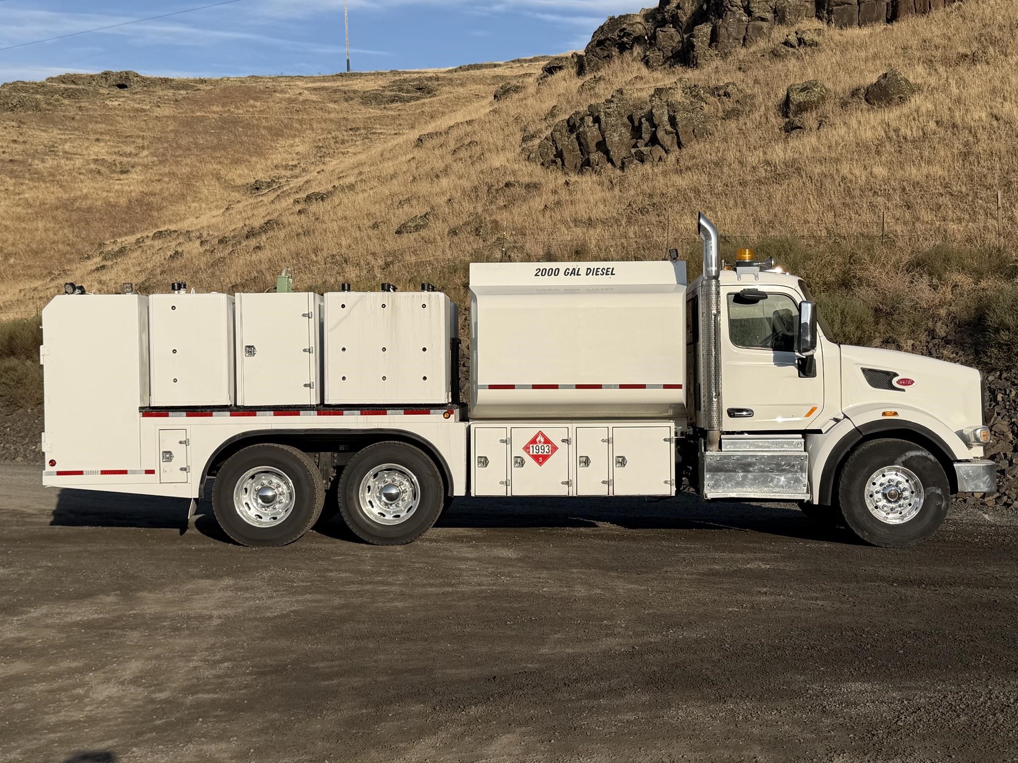 2014 PETERBILT 567 11046450044 2014 PETERBILT 567 11046450044
