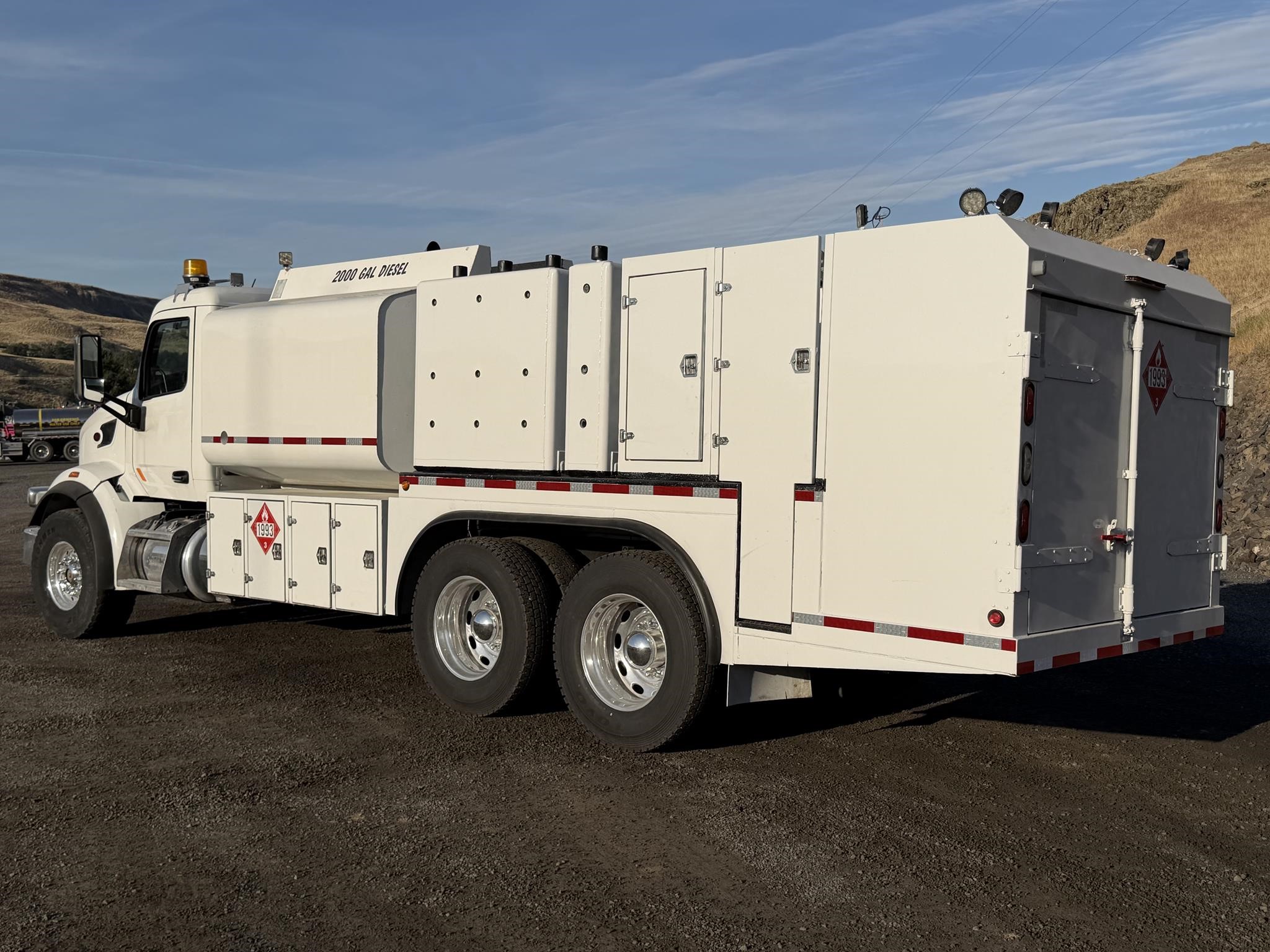 2014 PETERBILT 567 11046450162 2014 PETERBILT 567 11046450162